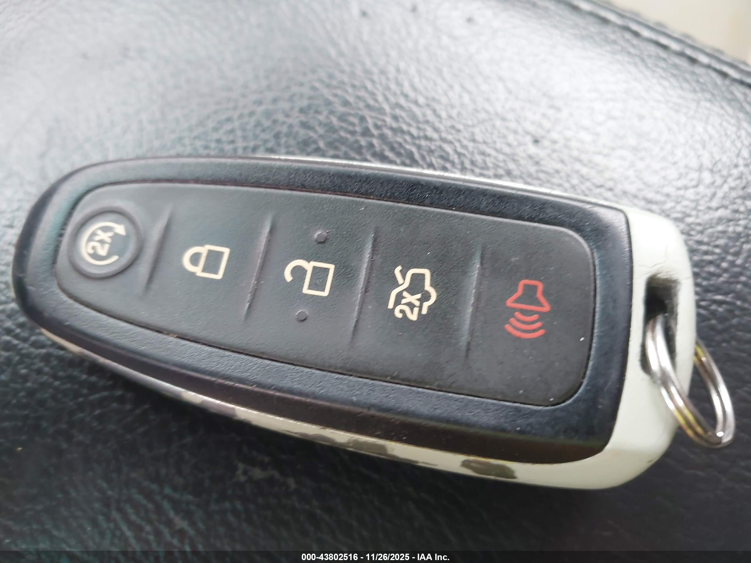 FORD EXPLORER image 11