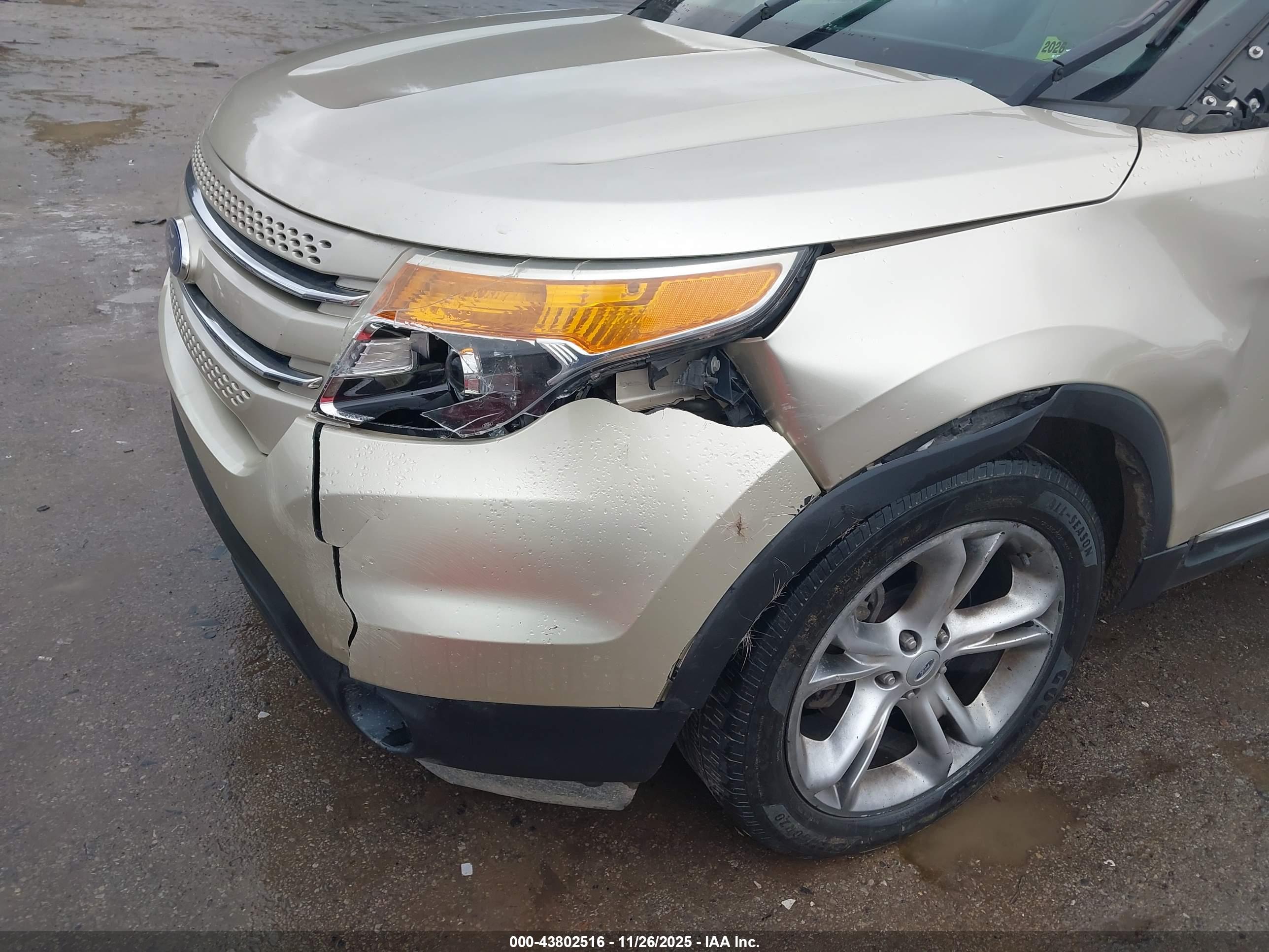 FORD EXPLORER image 6