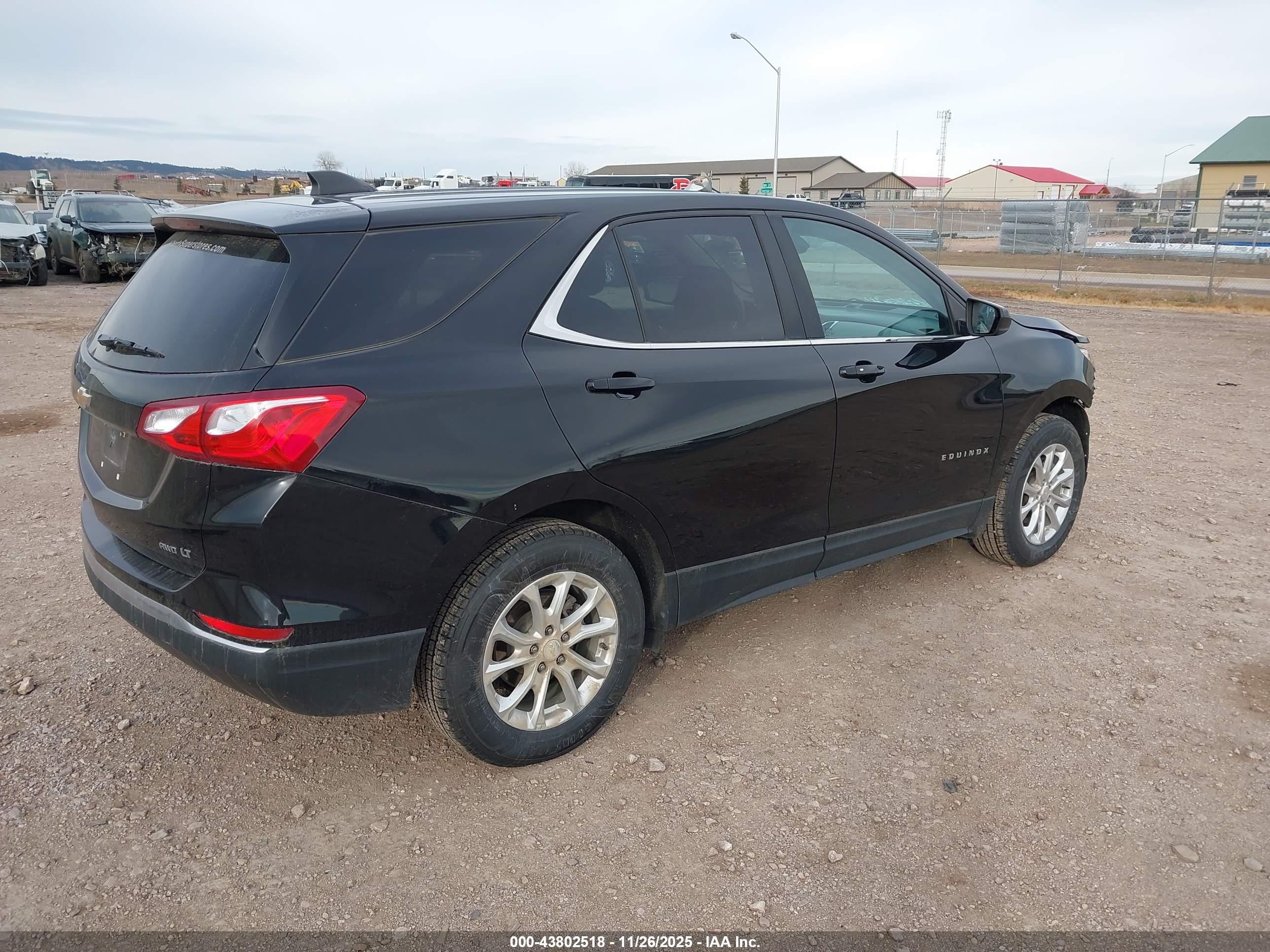 CHEVROLET EQUINOX image 4