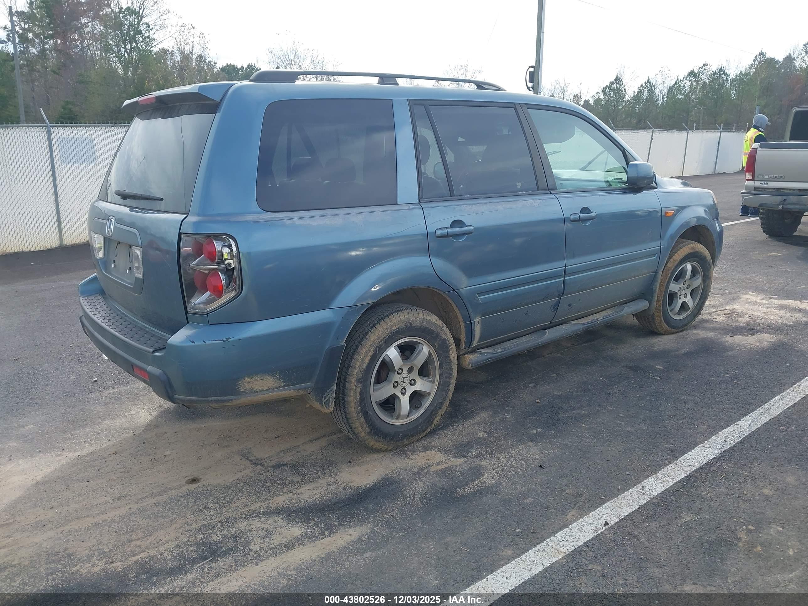 HONDA PILOT image 4