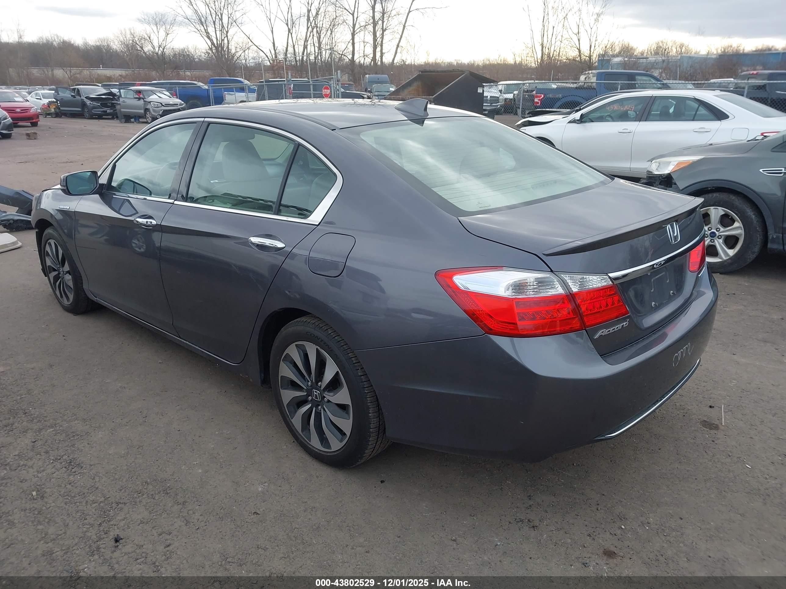 HONDA ACCORD image 3