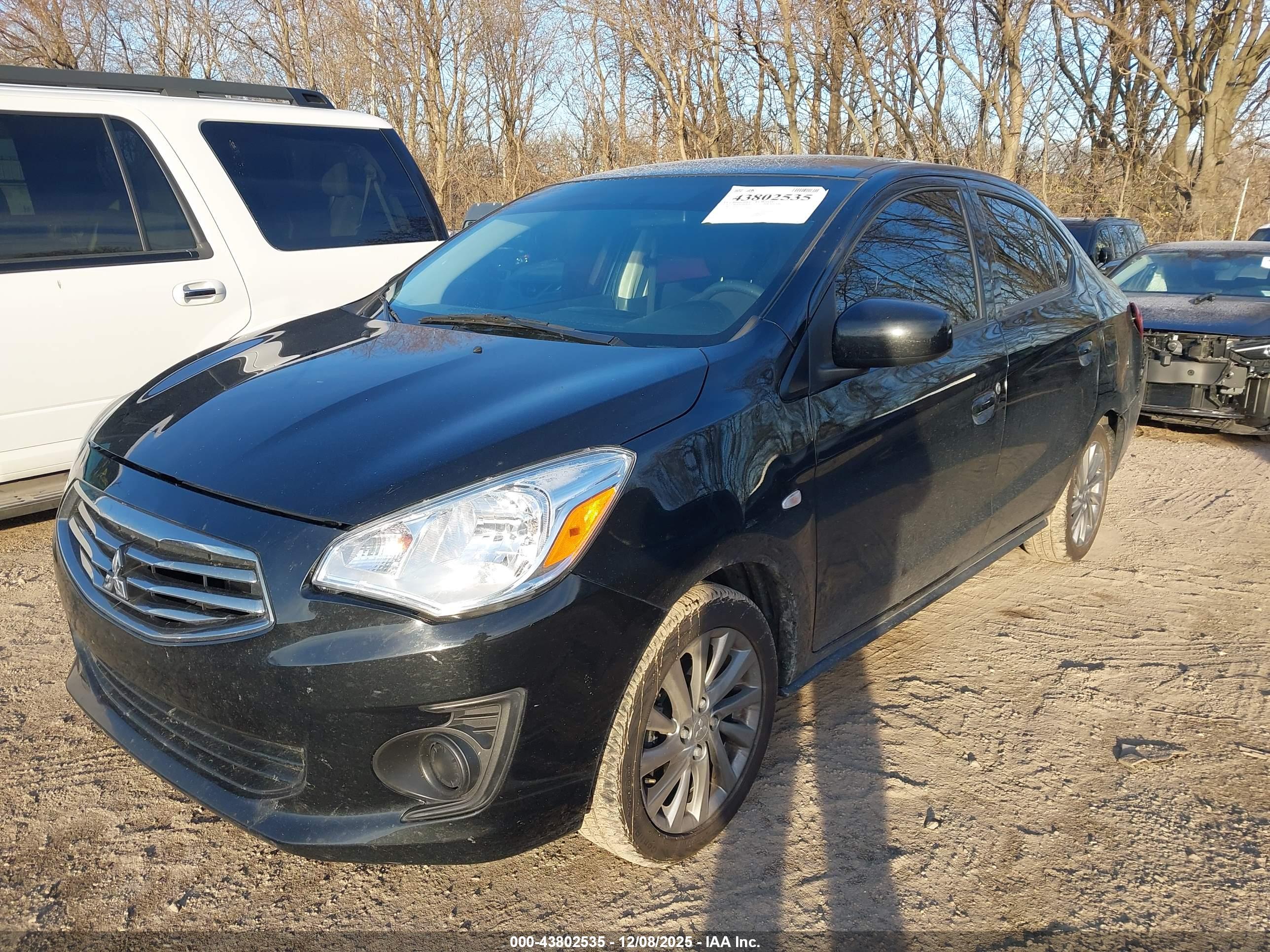 MITSUBISHI MIRAGE image 2