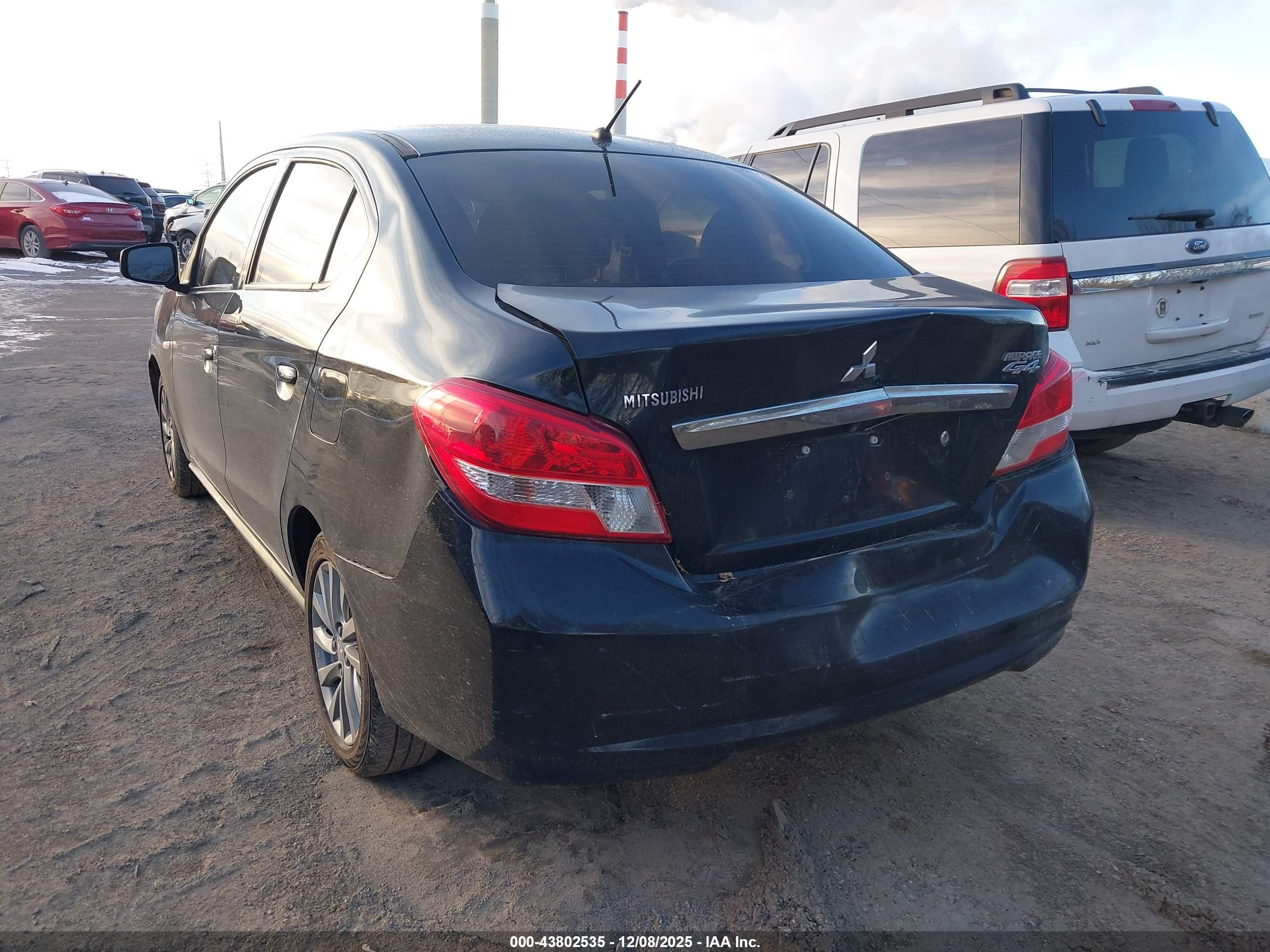 MITSUBISHI MIRAGE image 3