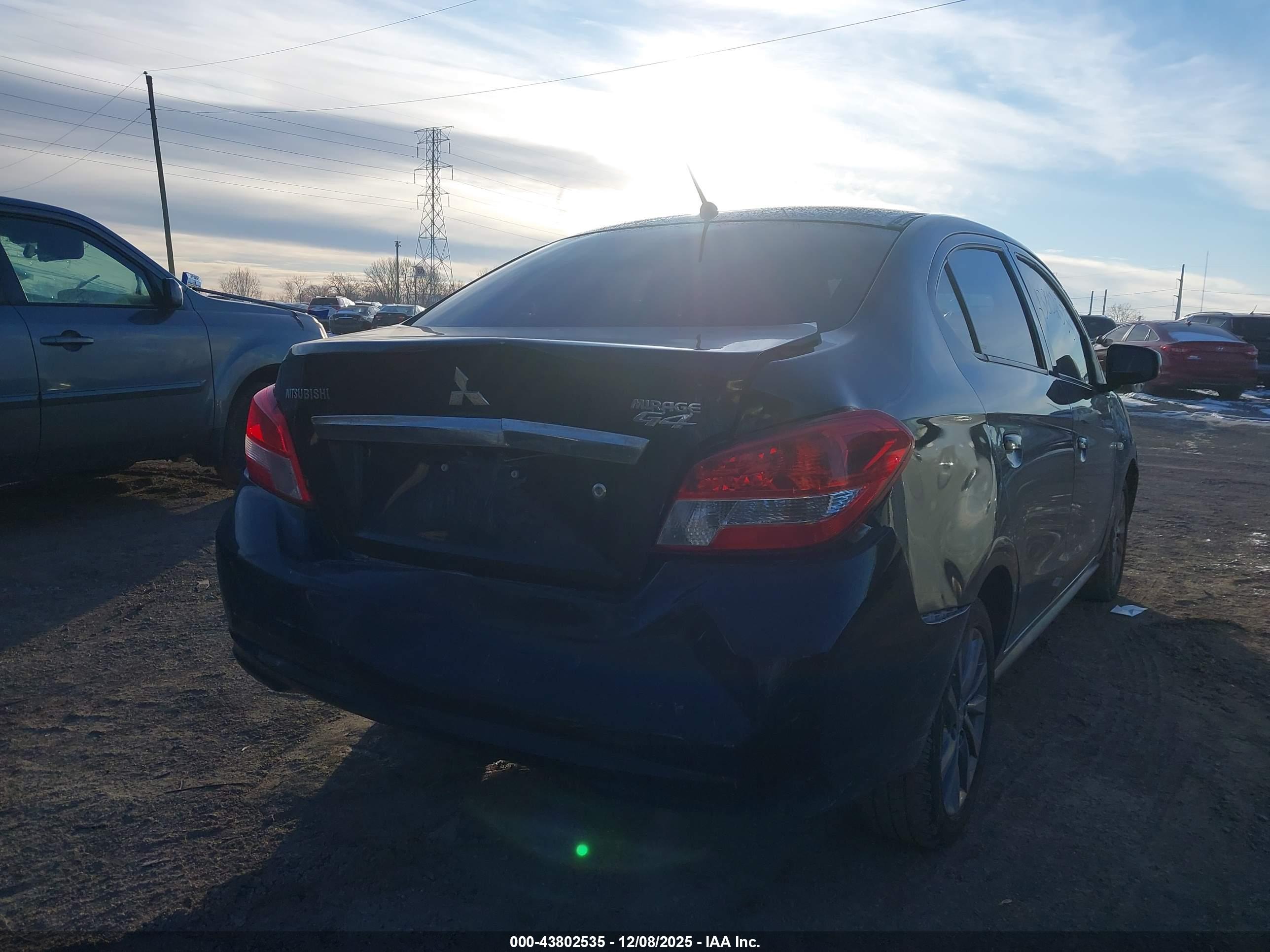 MITSUBISHI MIRAGE image 6