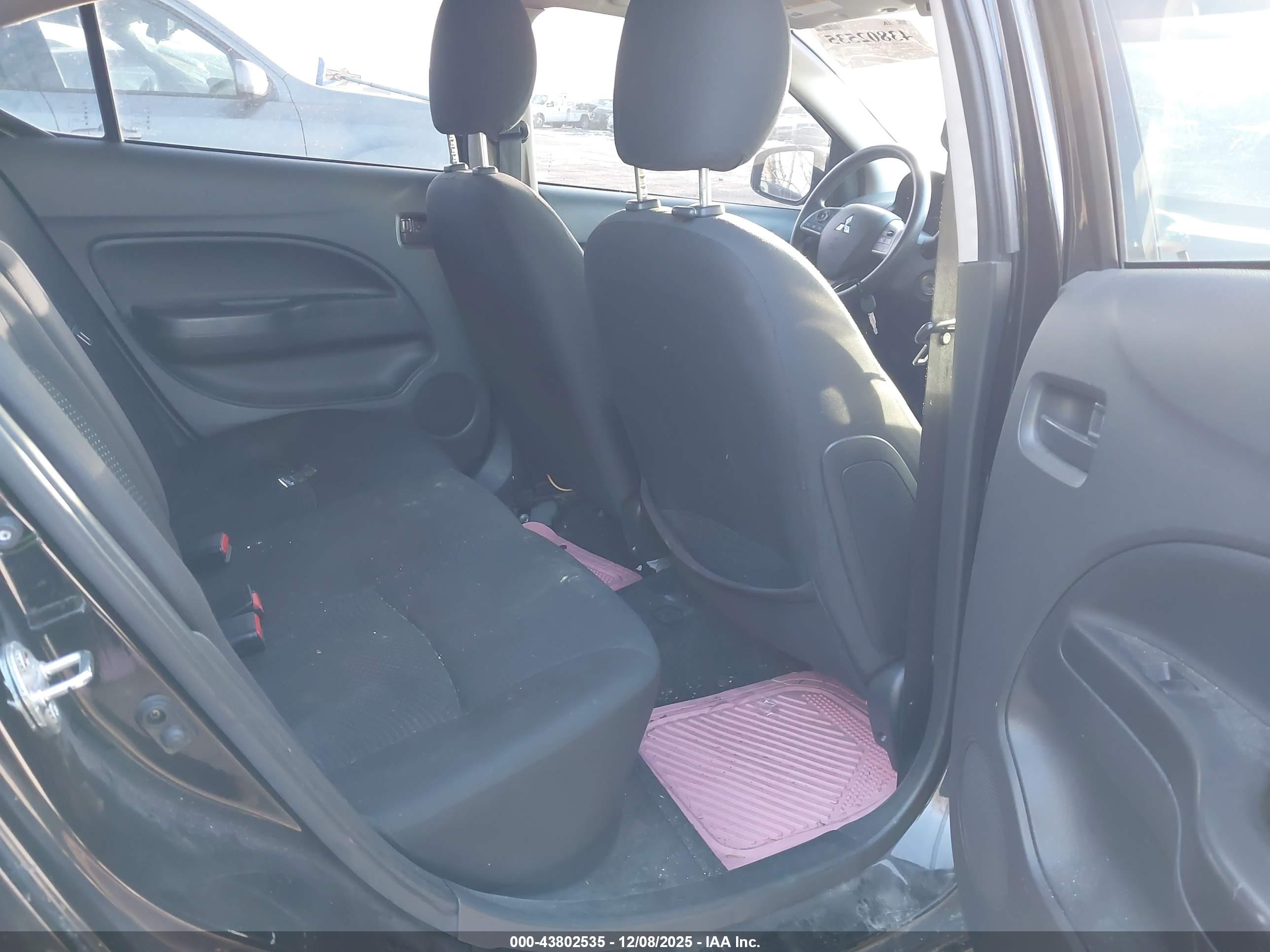 MITSUBISHI MIRAGE image 8
