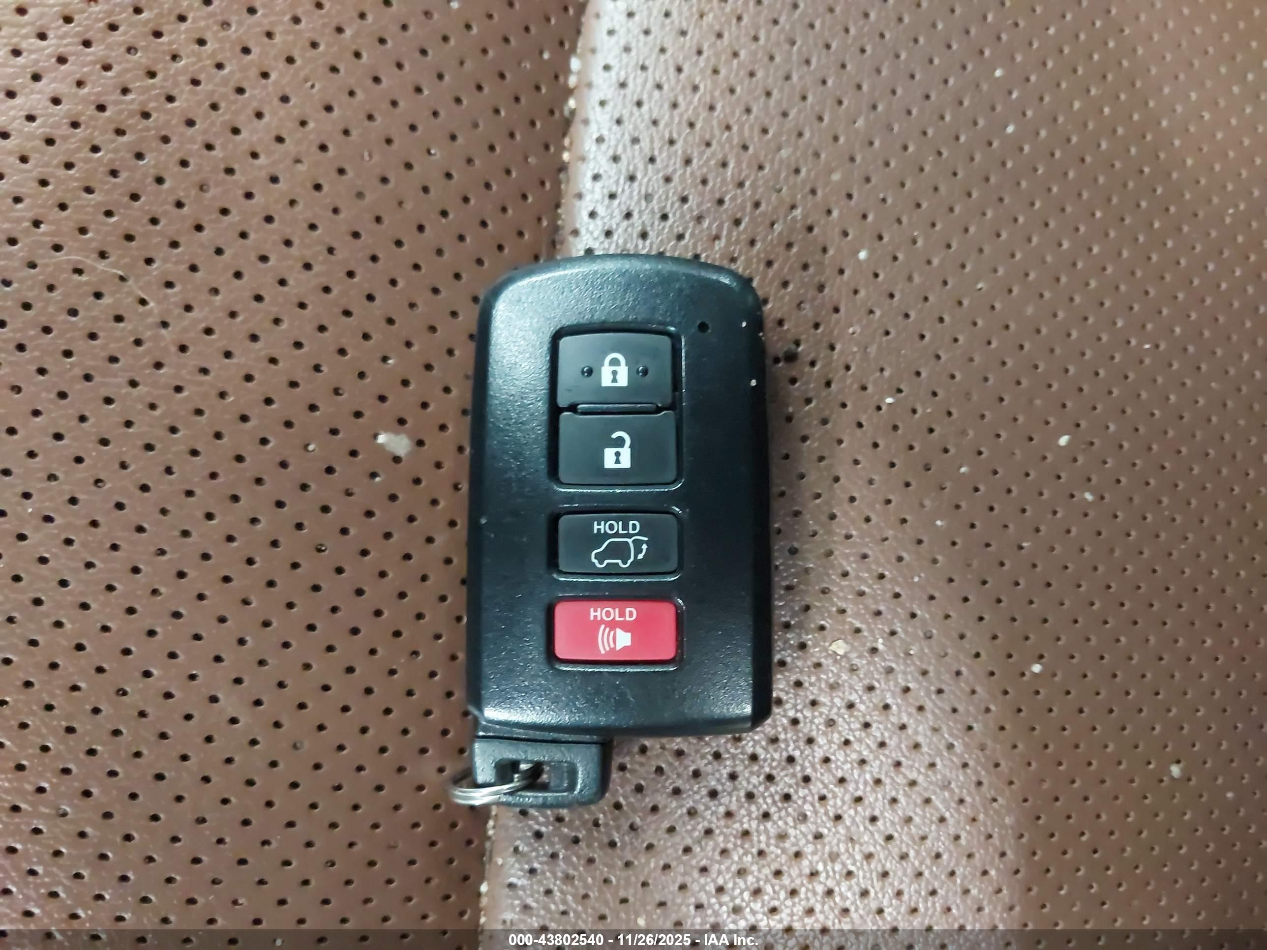 TOYOTA HIGHLANDER image 11