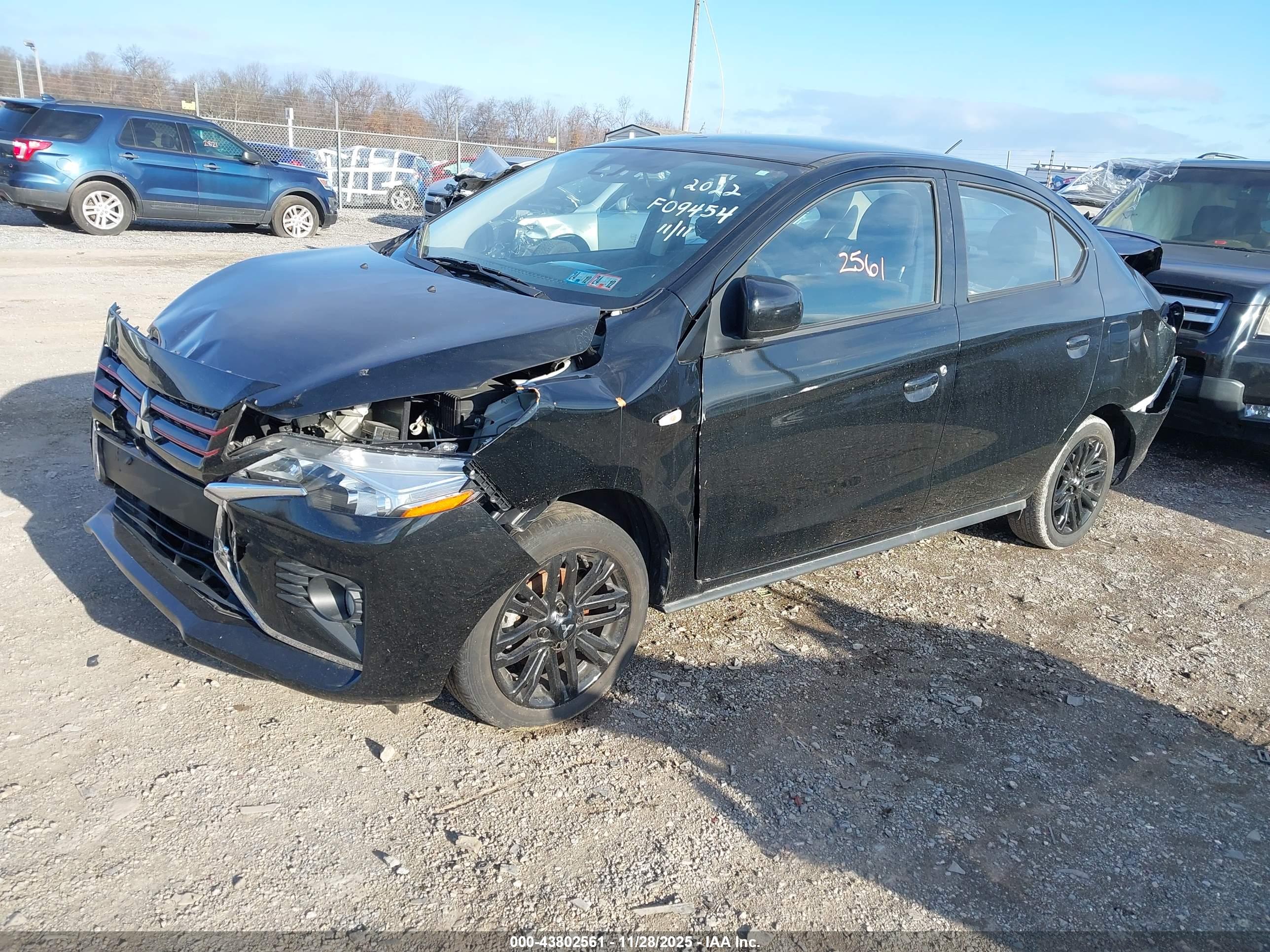 MITSUBISHI MIRAGE image 2