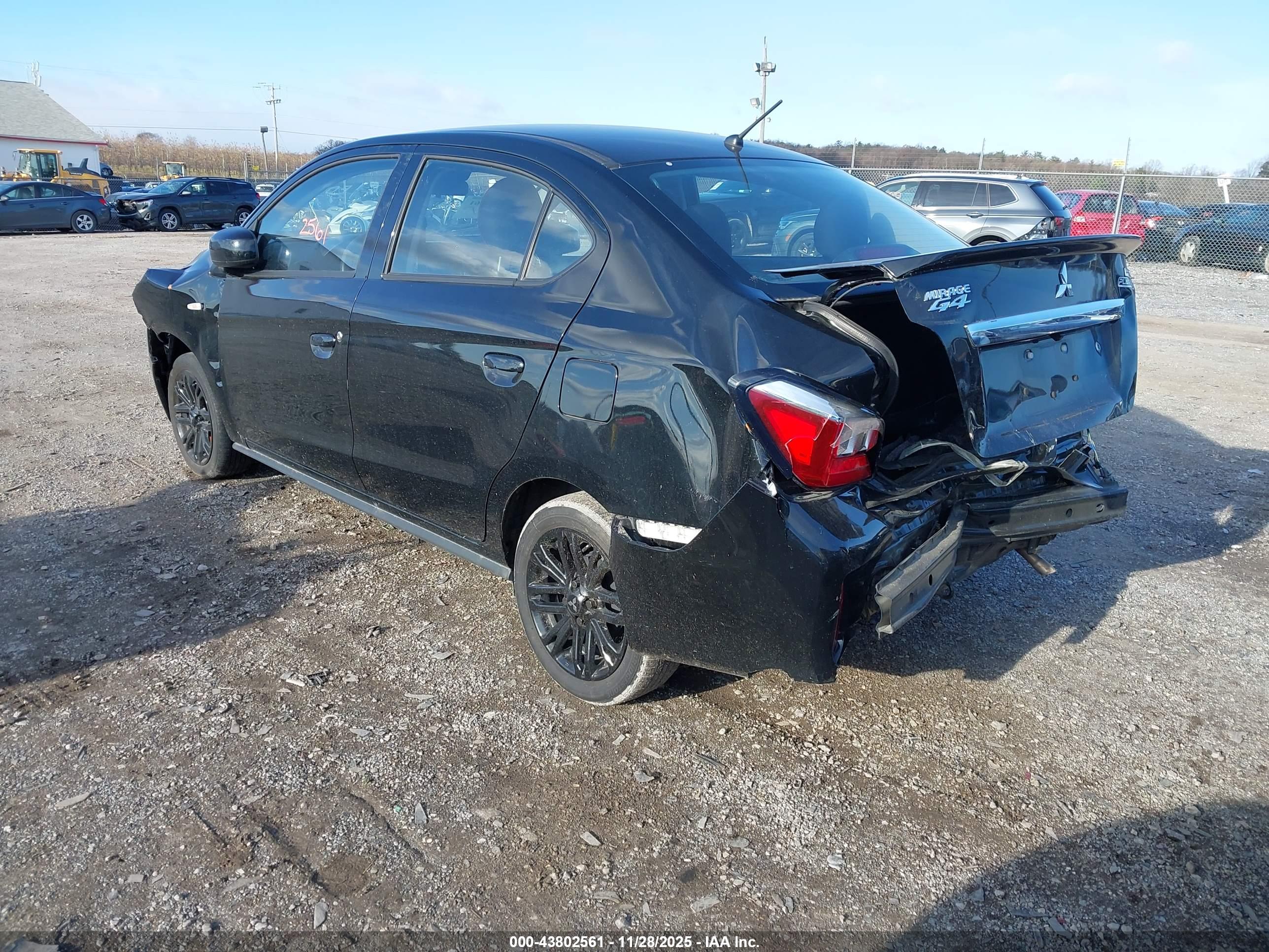 MITSUBISHI MIRAGE image 3