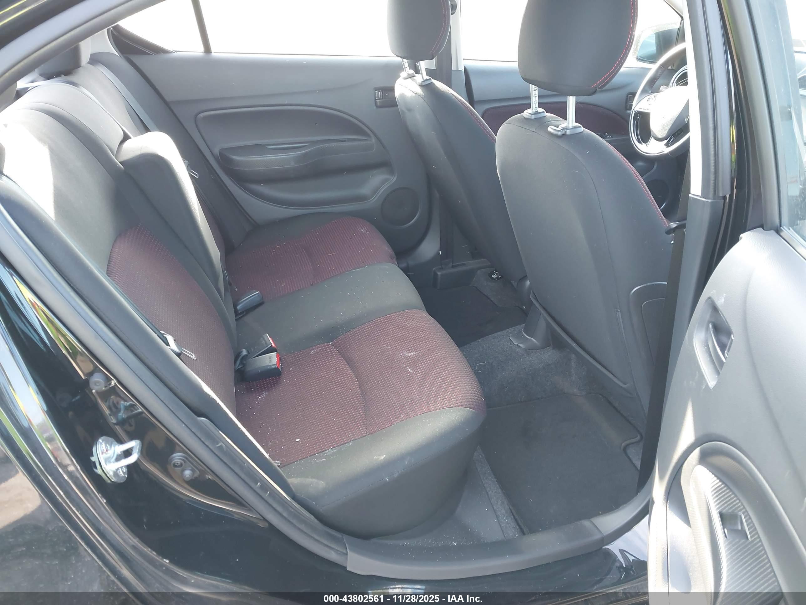 MITSUBISHI MIRAGE image 8