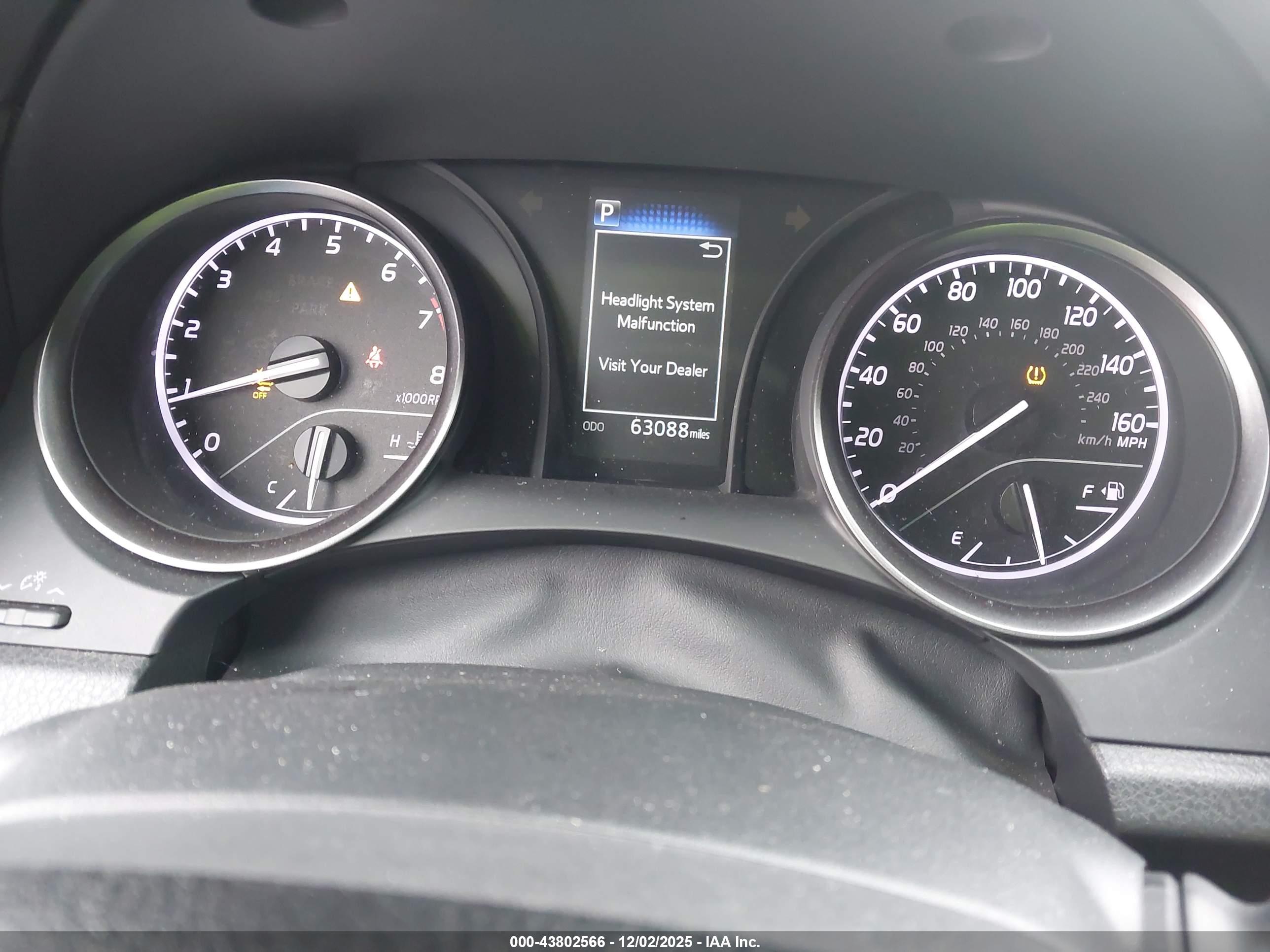 TOYOTA CAMRY image 7