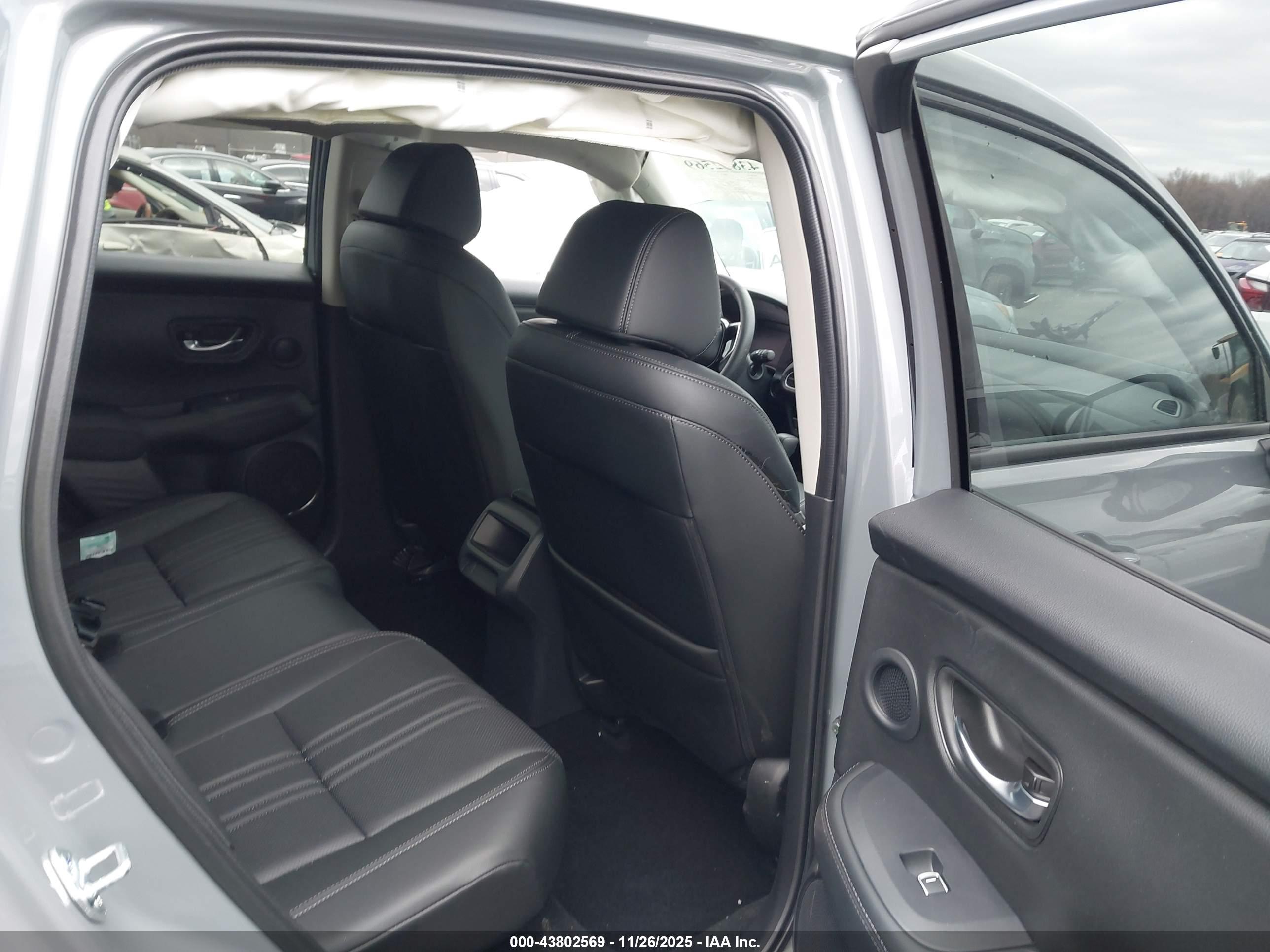 HONDA HR-V image 8
