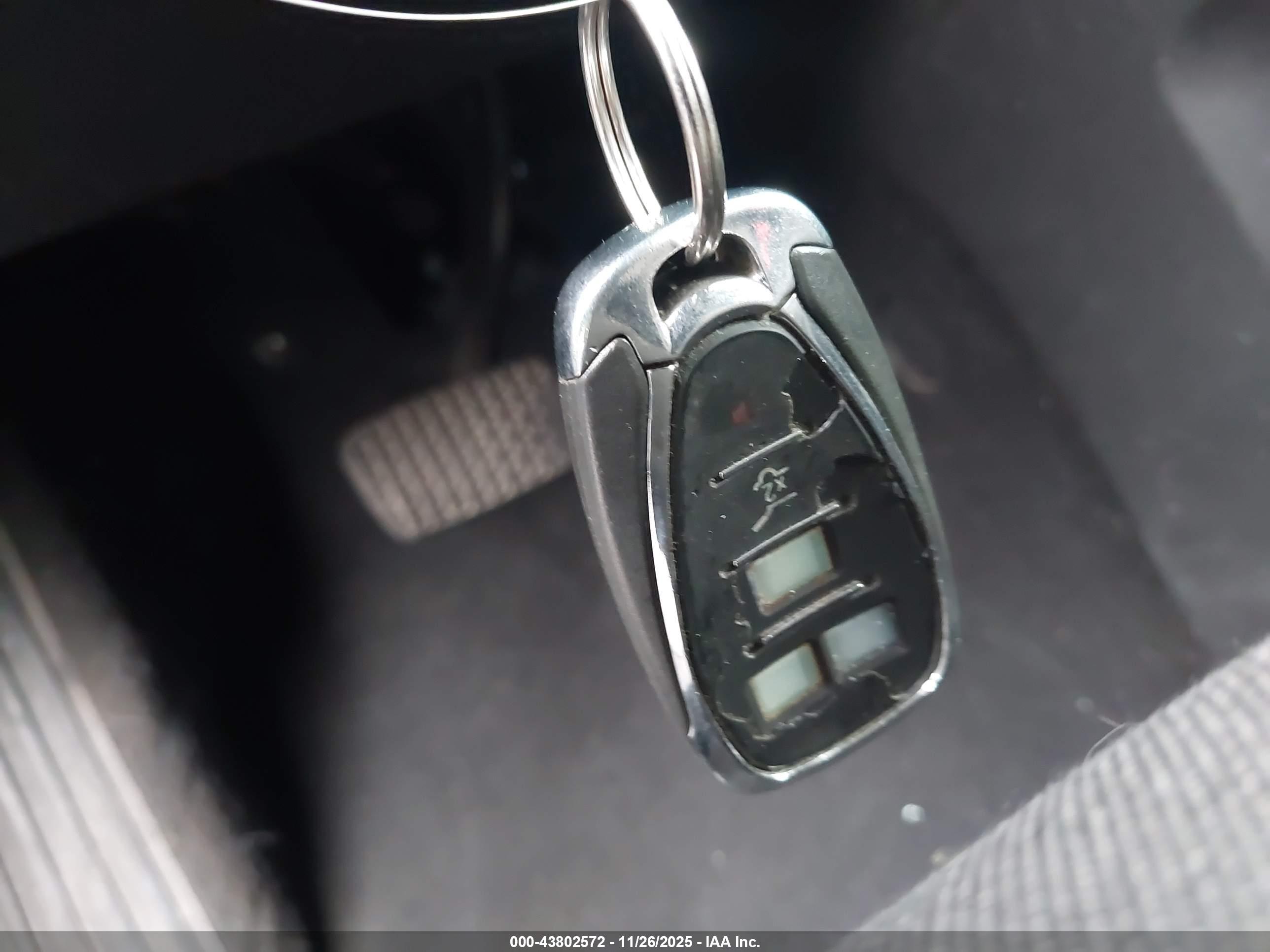 CHEVROLET EQUINOX image 11