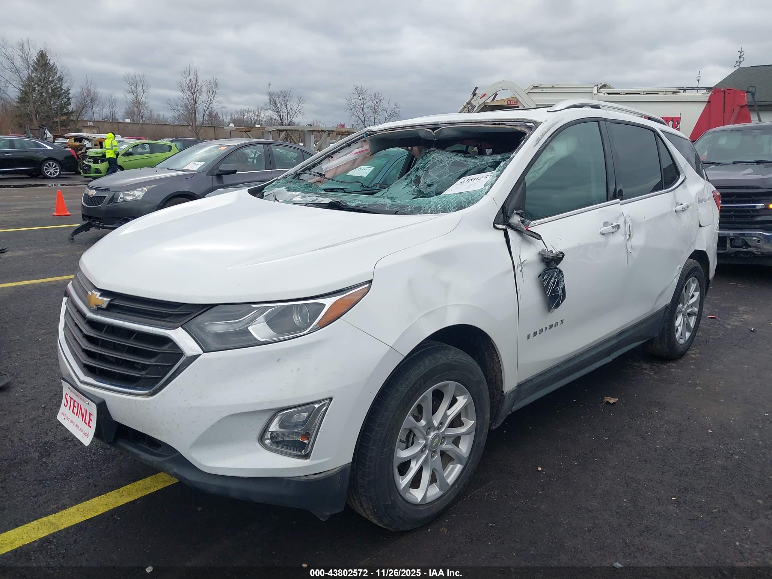 CHEVROLET EQUINOX image 2