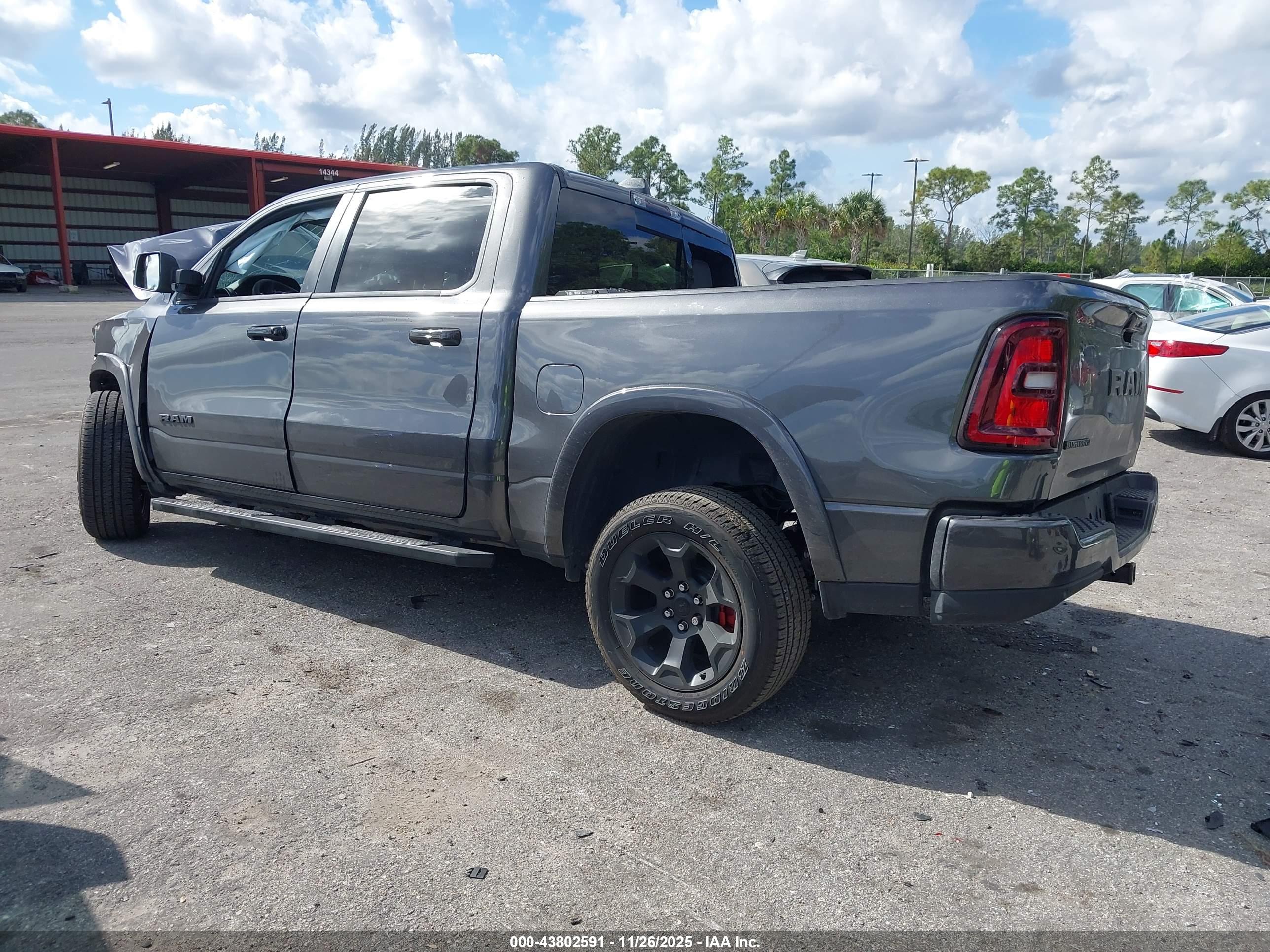 RAM 1500 image 3