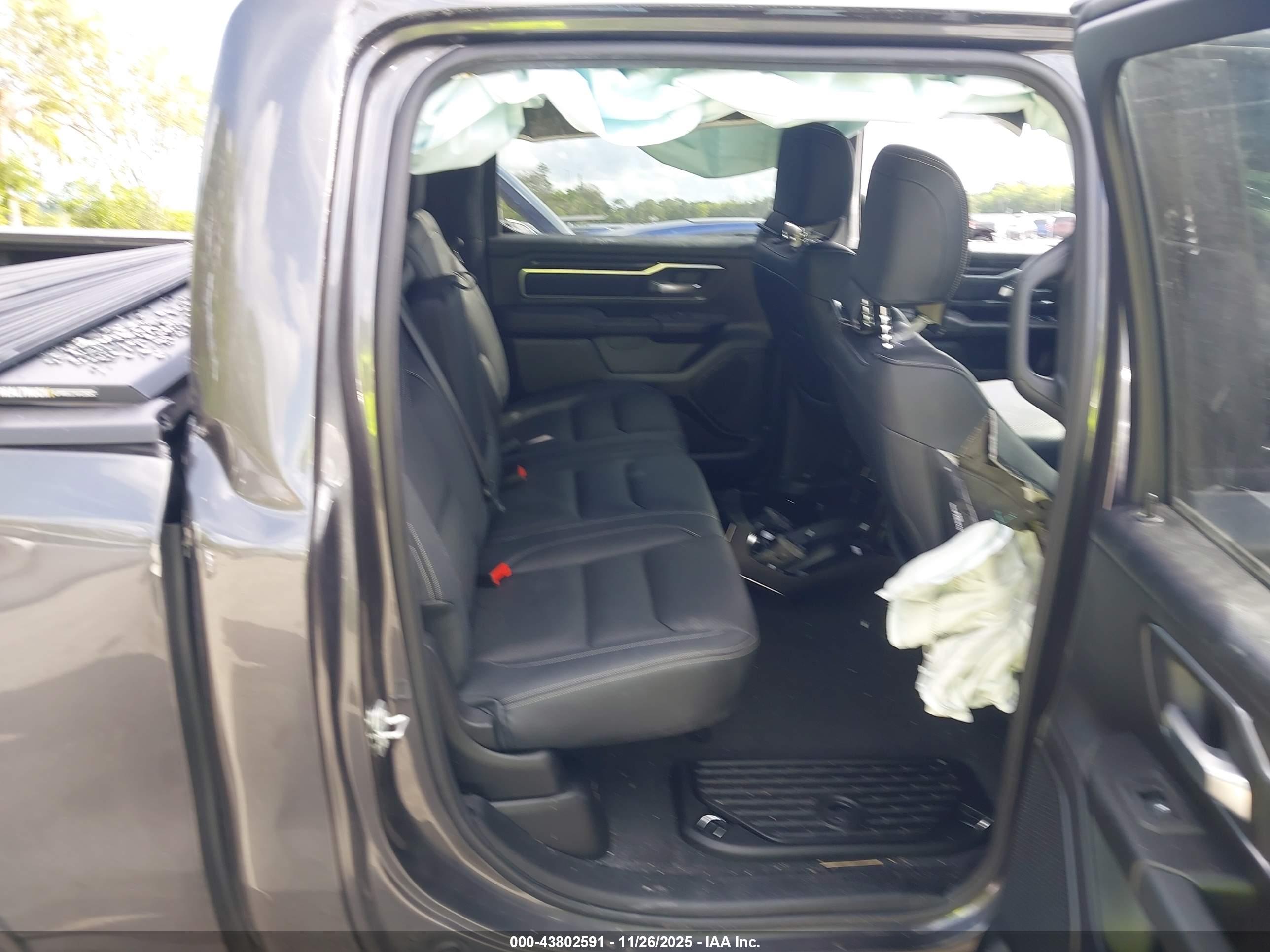 RAM 1500 image 8