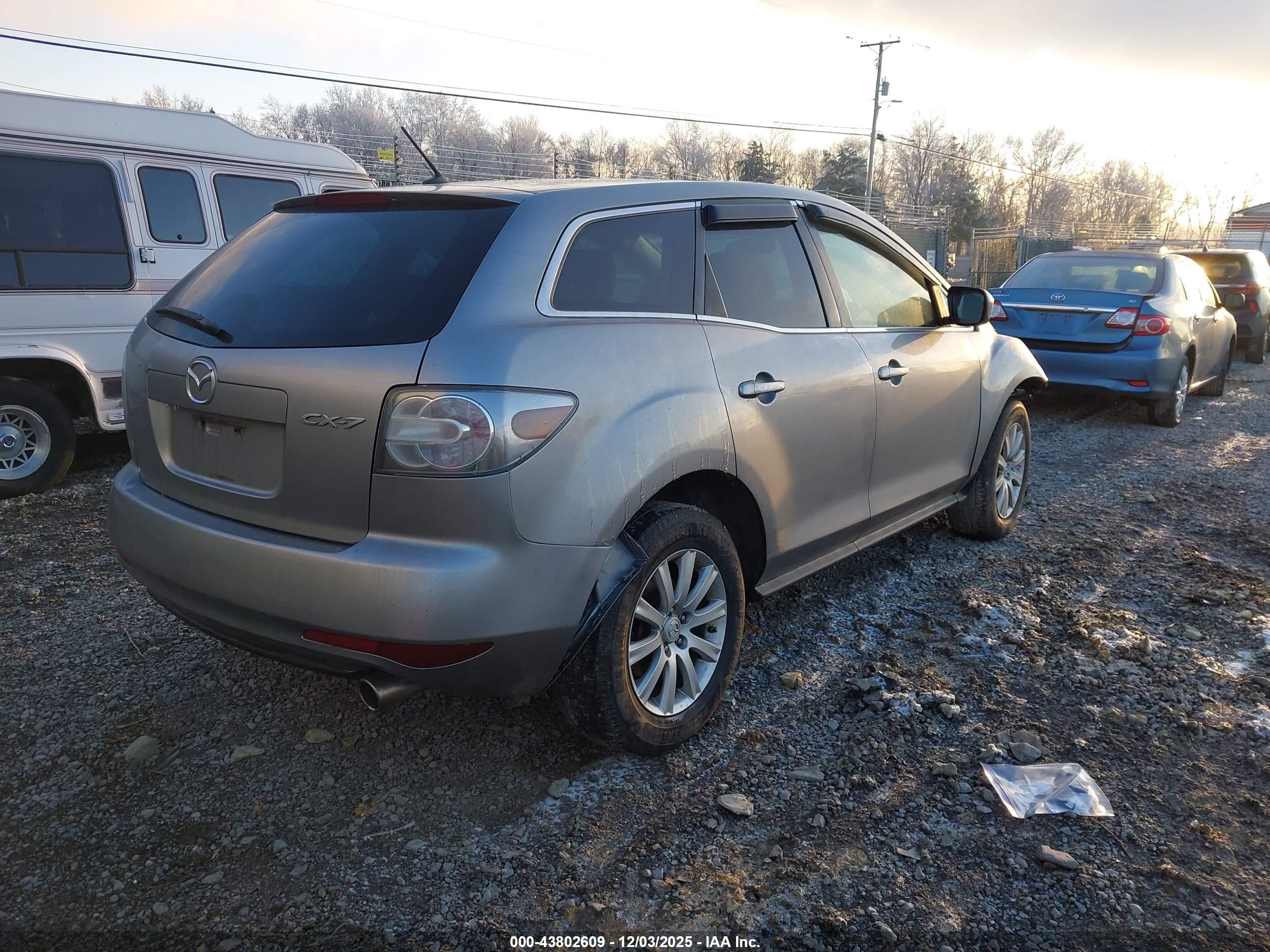 MAZDA CX-7 image 4