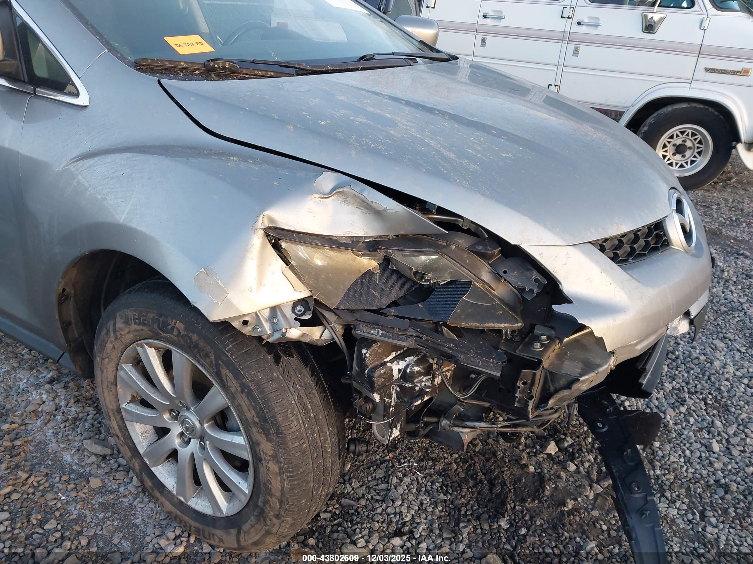 MAZDA CX-7 image 6