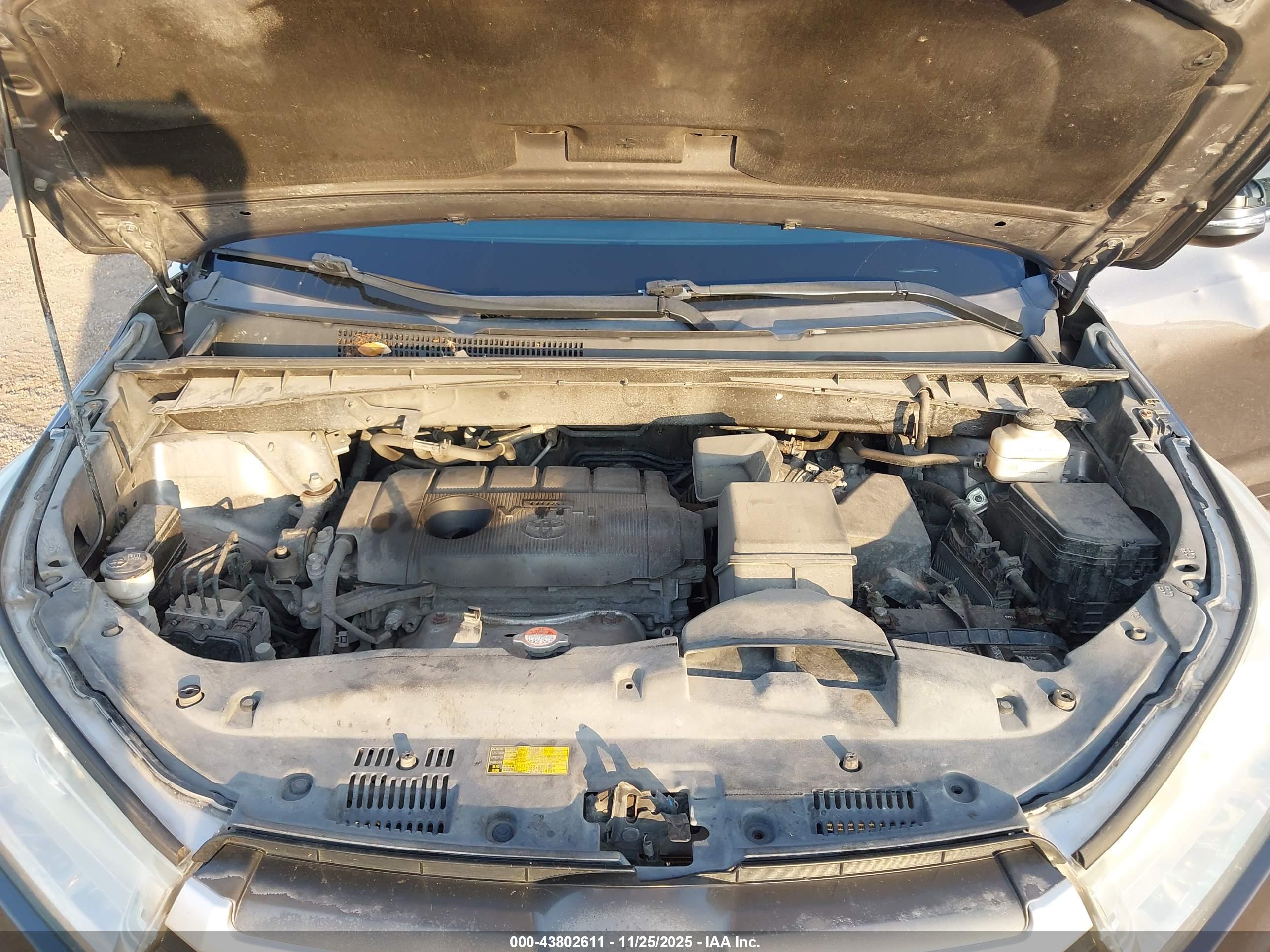 TOYOTA HIGHLANDER image 10