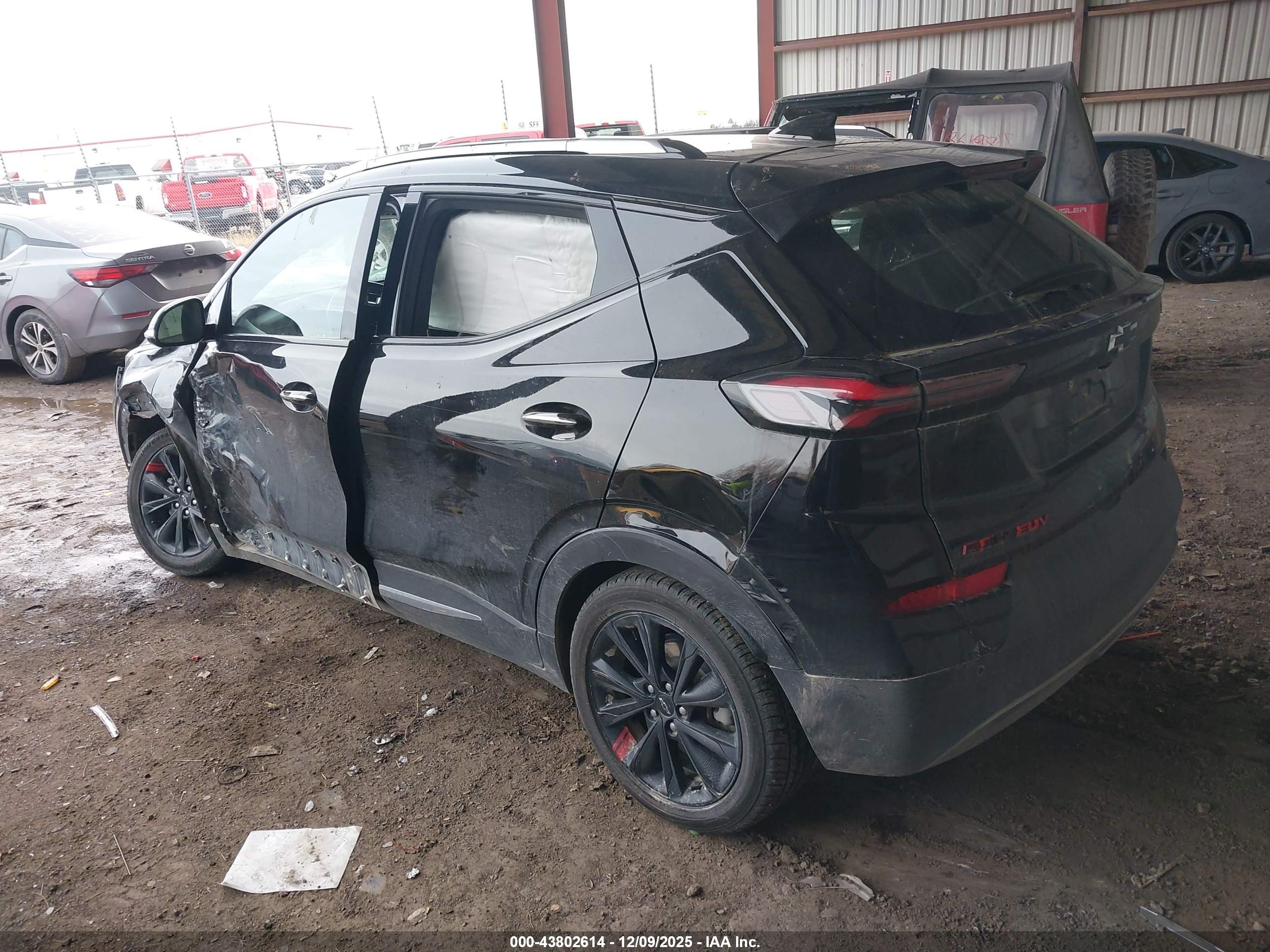 CHEVROLET BOLT image 3