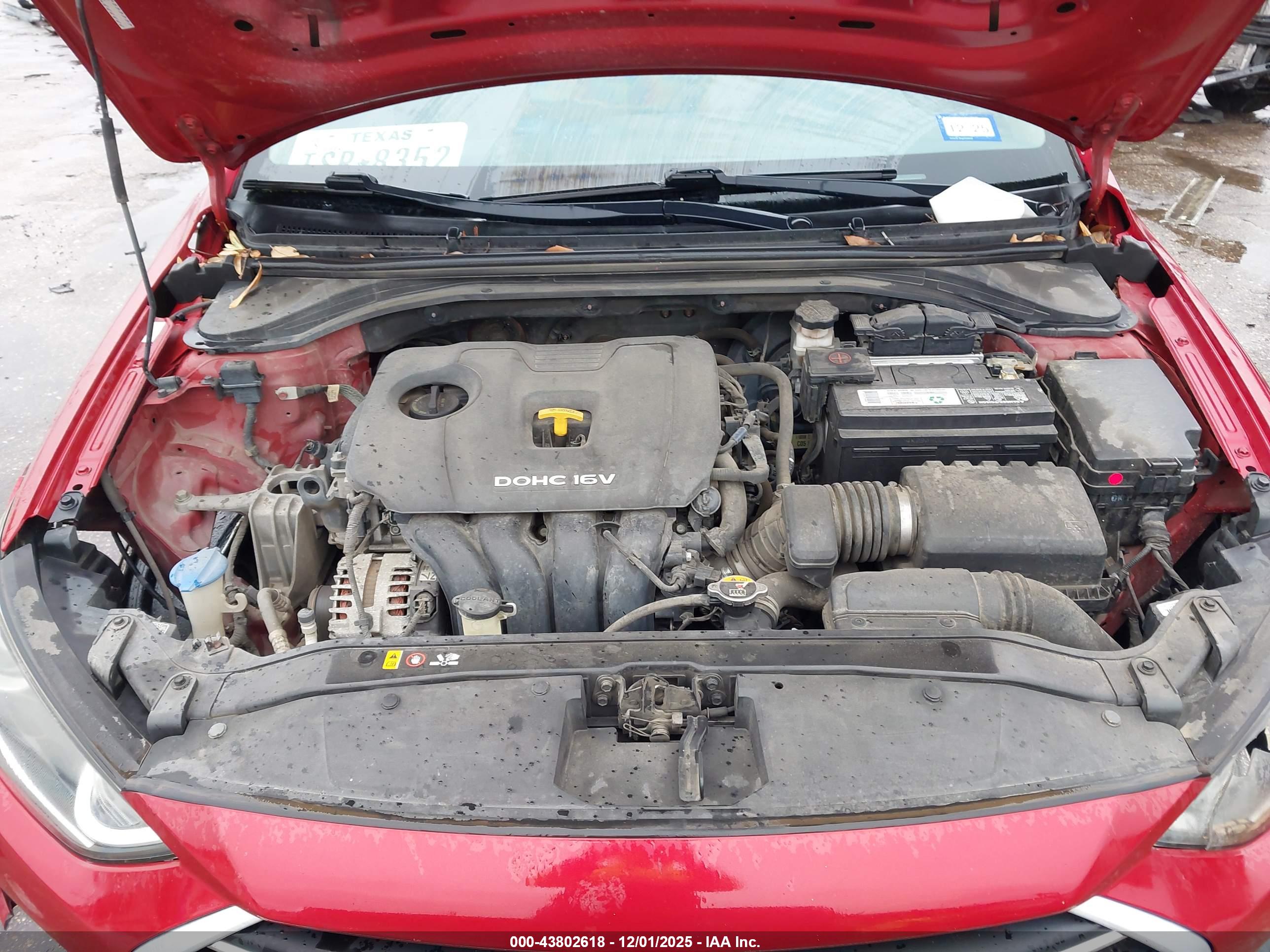 HYUNDAI ELANTRA image 10