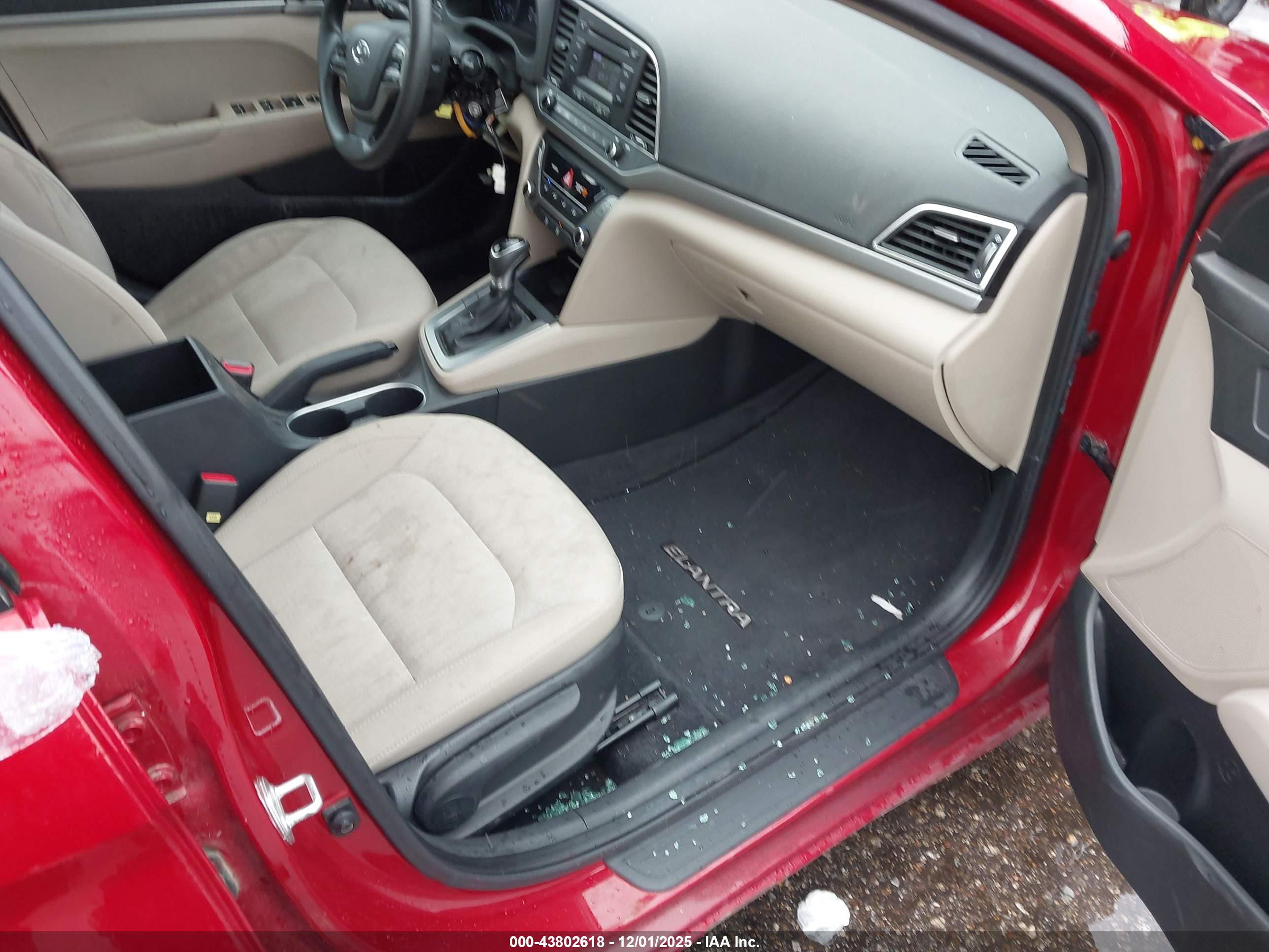 HYUNDAI ELANTRA image 5