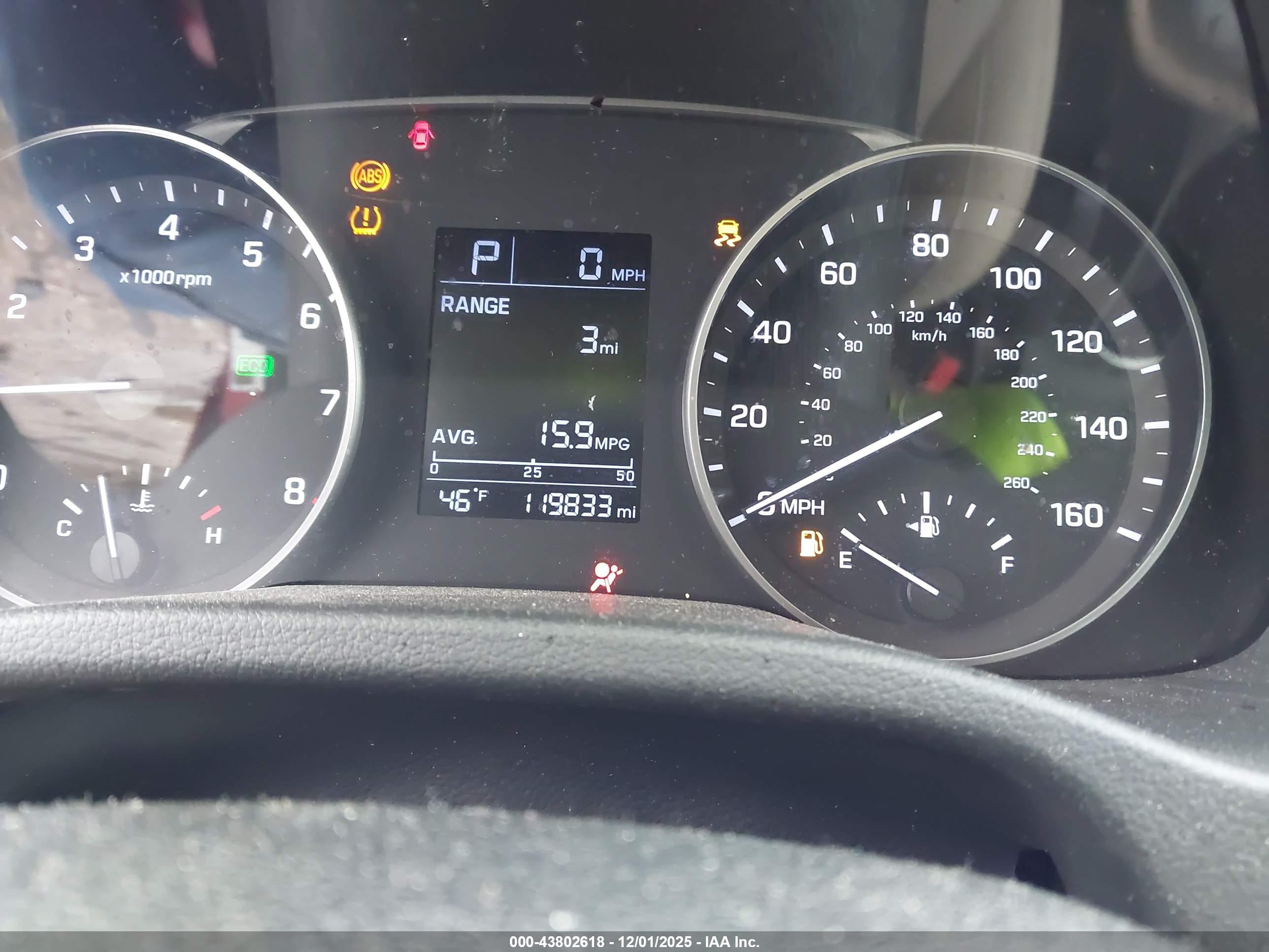 HYUNDAI ELANTRA image 7