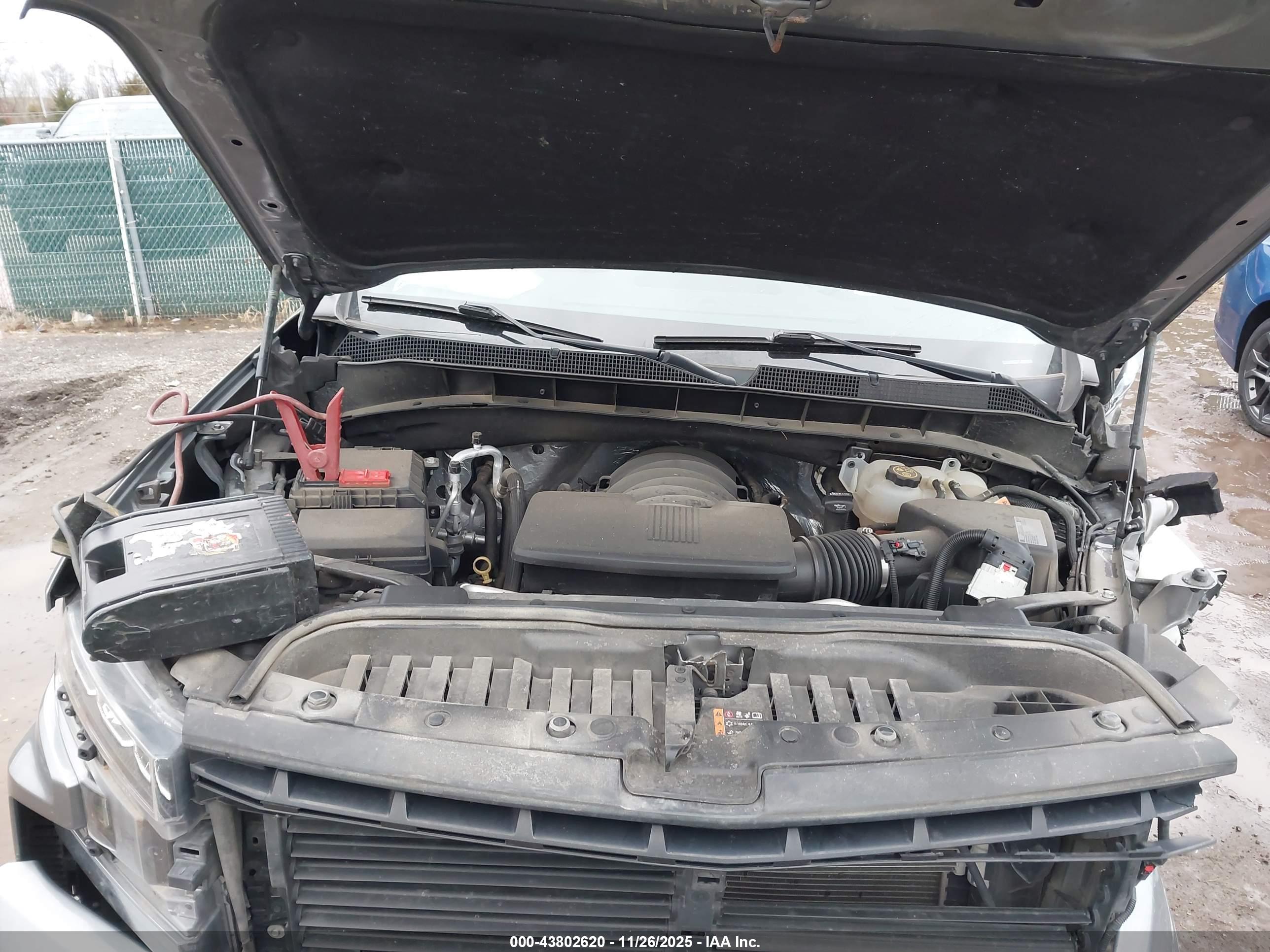 CHEVROLET SILVERADO image 10
