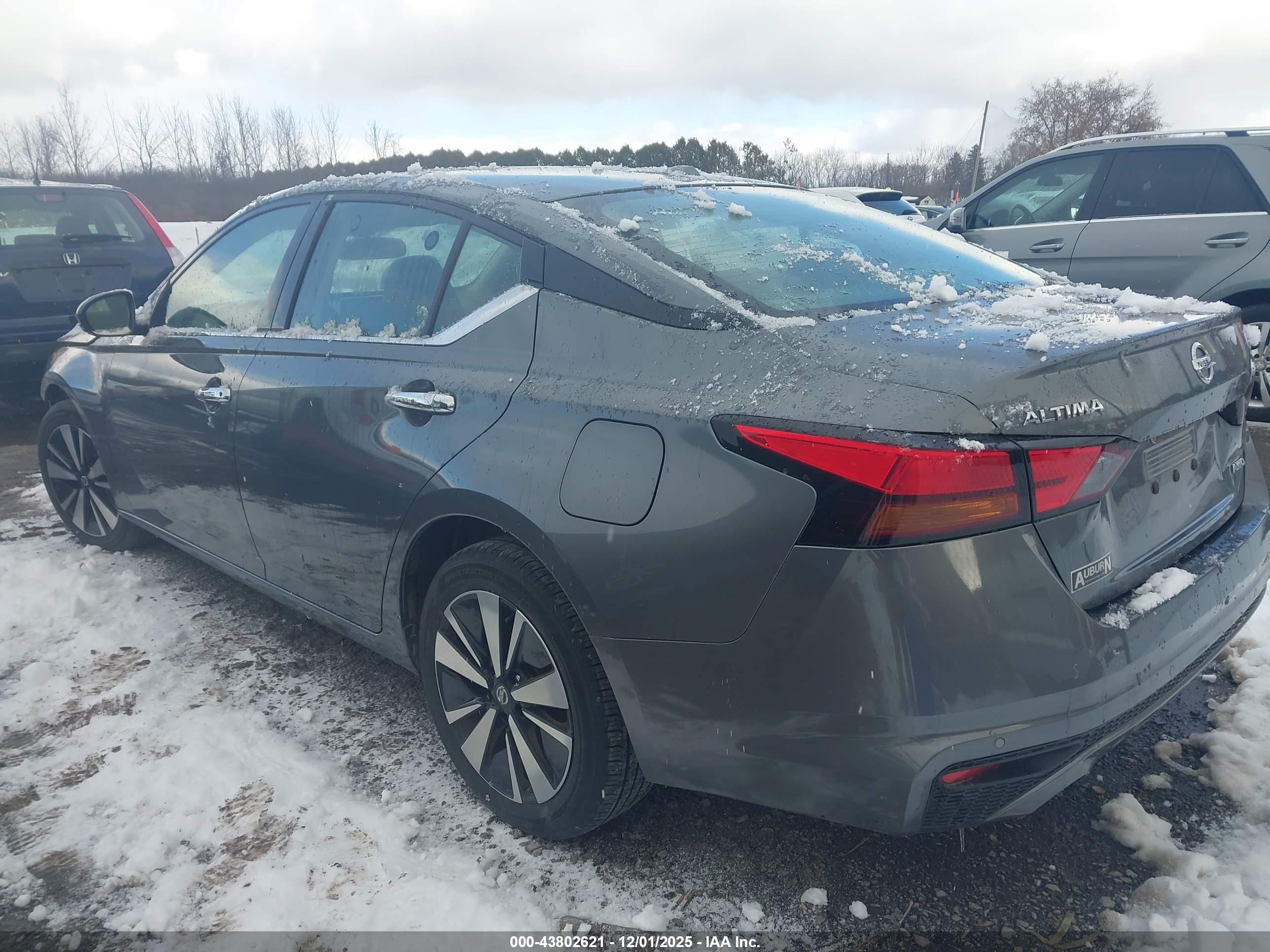 NISSAN ALTIMA image 3
