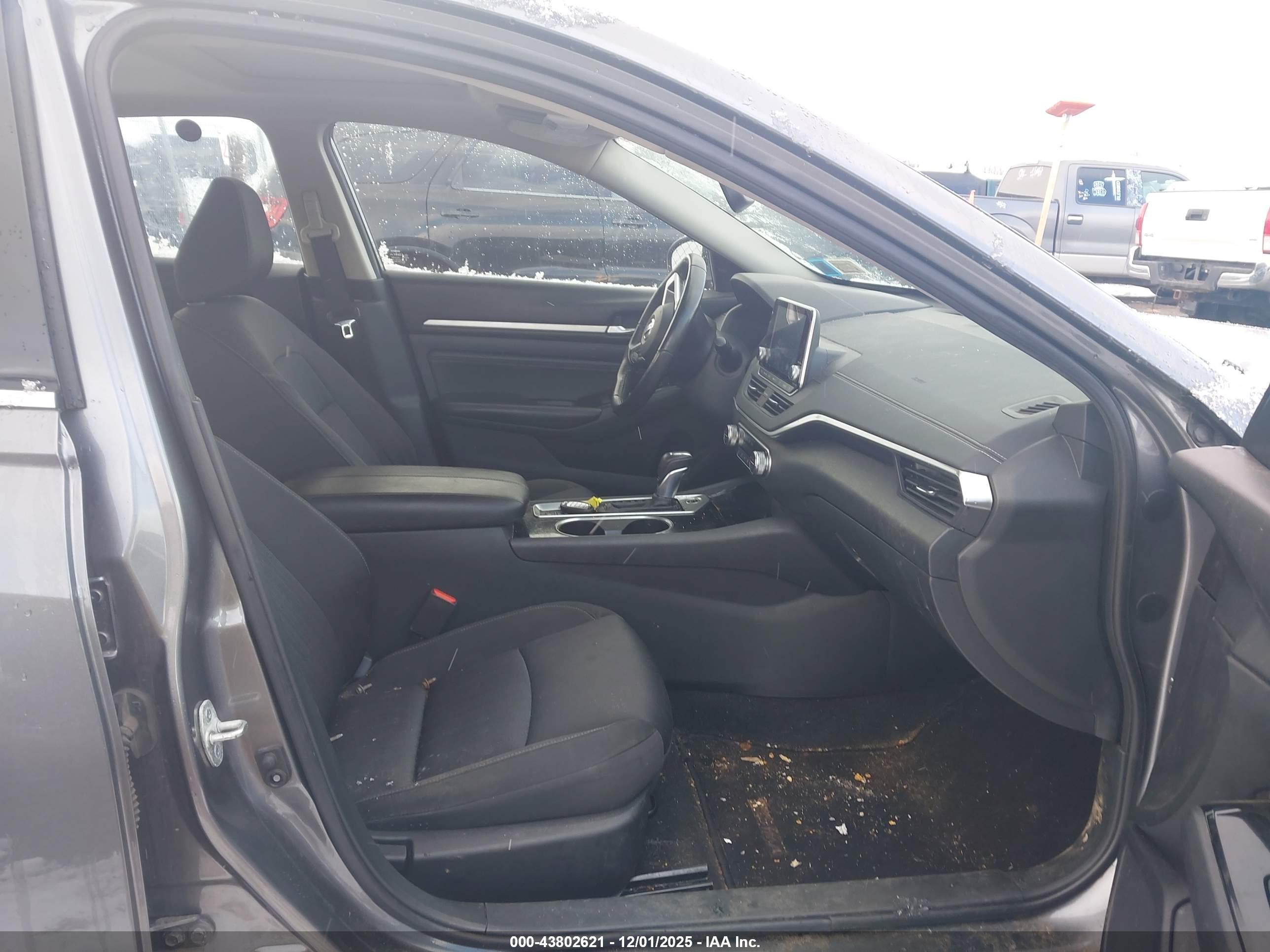 NISSAN ALTIMA image 5