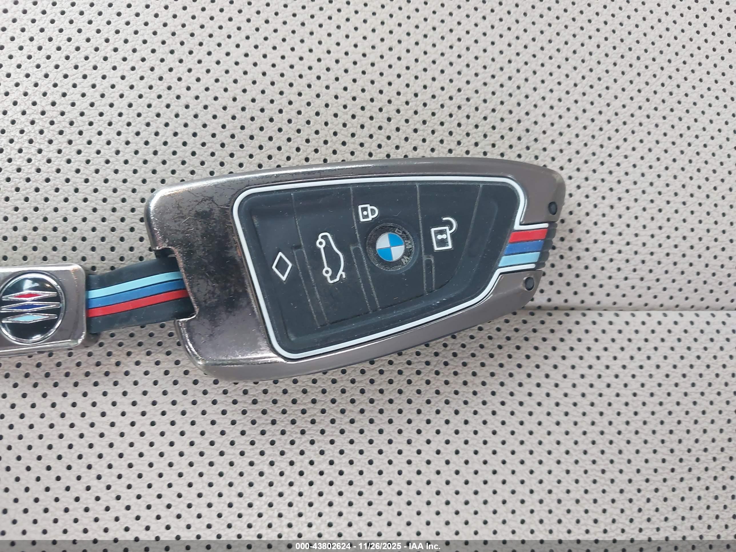 BMW 330I image 11