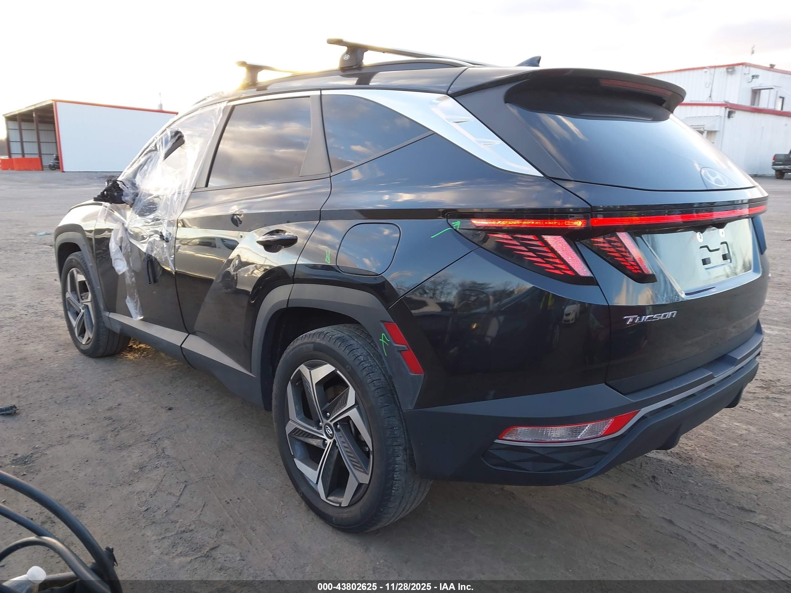 HYUNDAI TUCSON image 3