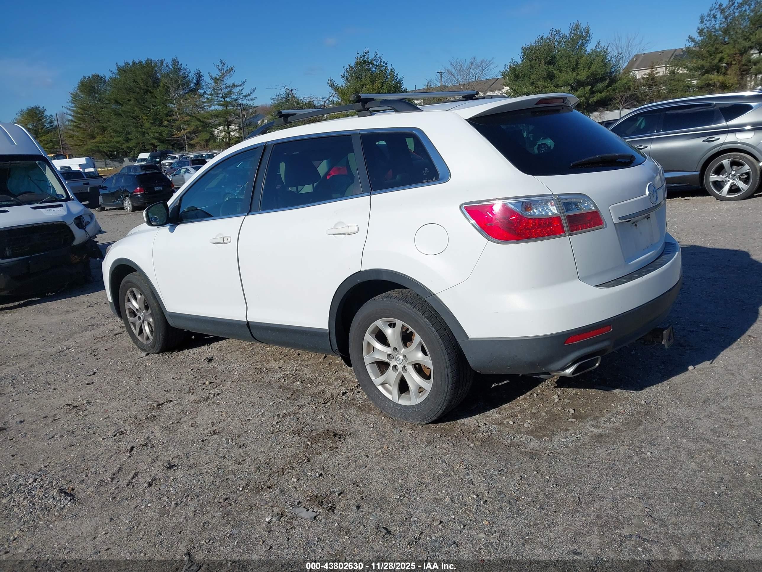 MAZDA CX-9 image 3