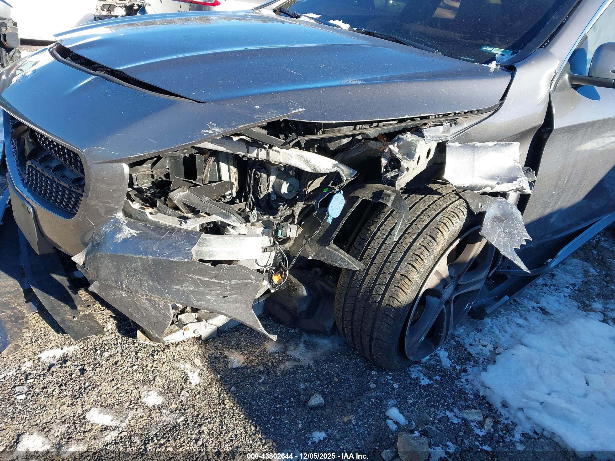 MERCEDES-BENZ CLA image 6