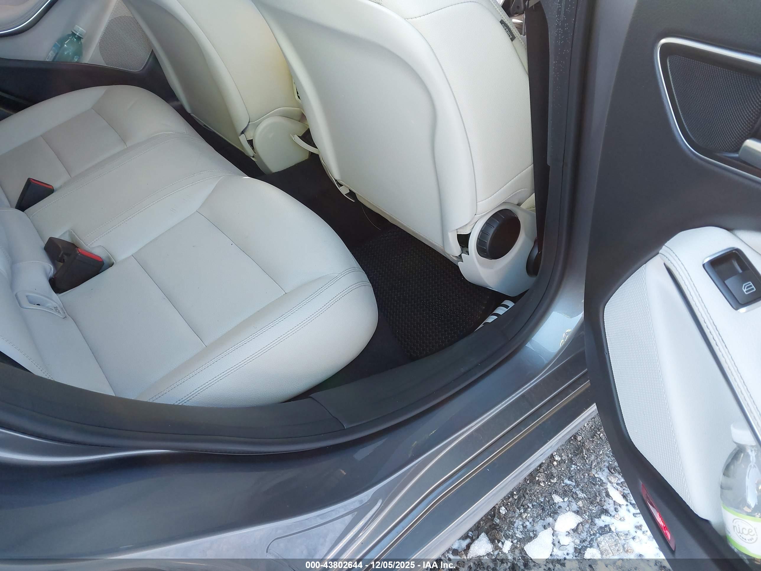 MERCEDES-BENZ CLA image 8