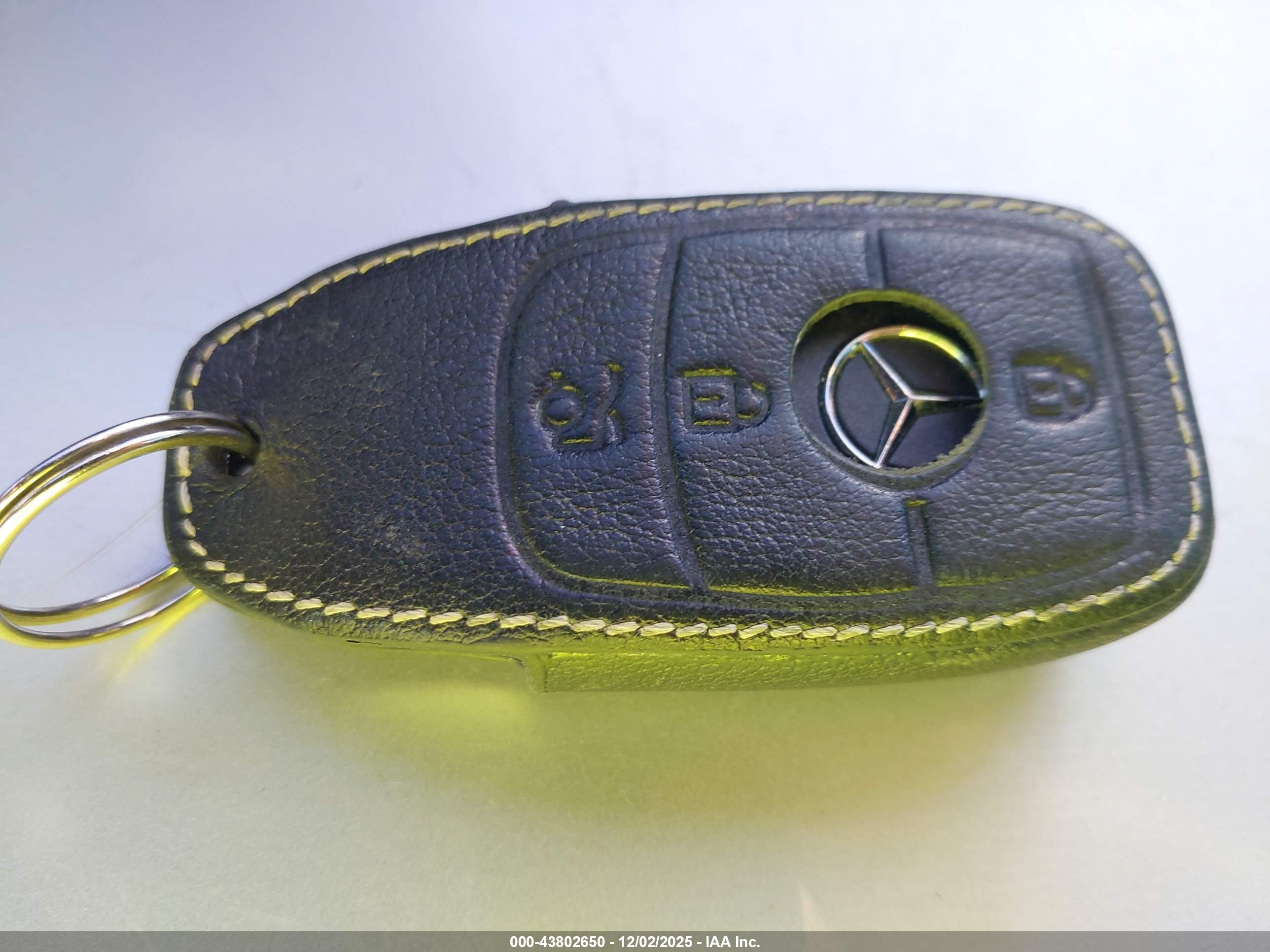 MERCEDES-BENZ A image 11