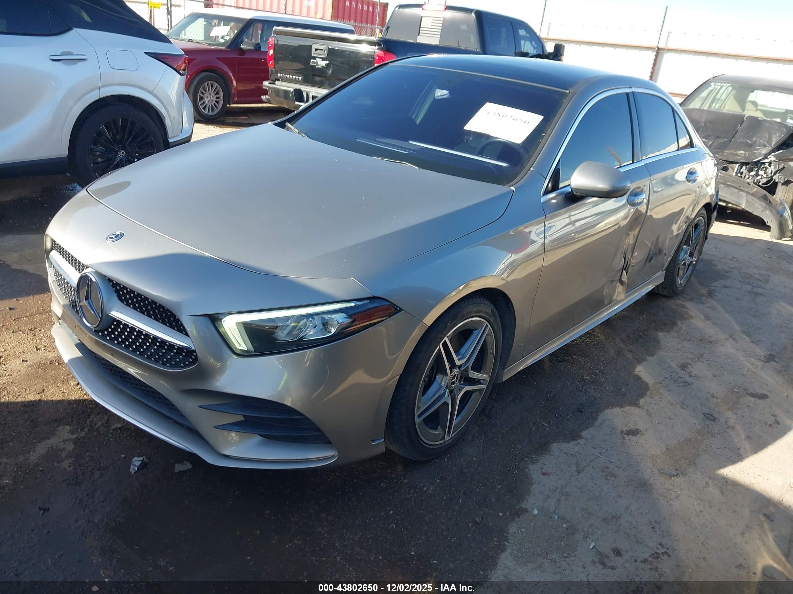 MERCEDES-BENZ A image 2