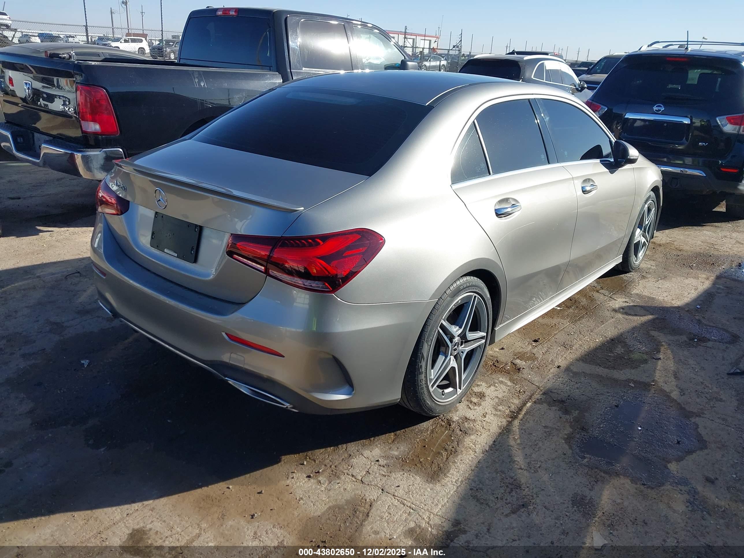 MERCEDES-BENZ A image 4