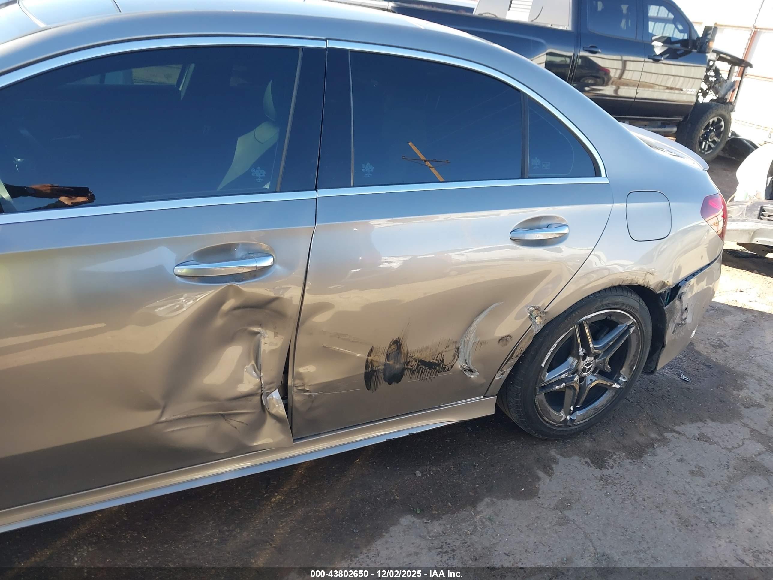 MERCEDES-BENZ A image 6