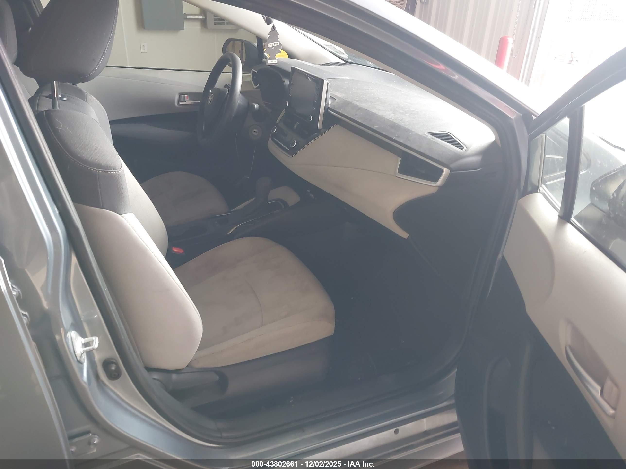 TOYOTA COROLLA image 5