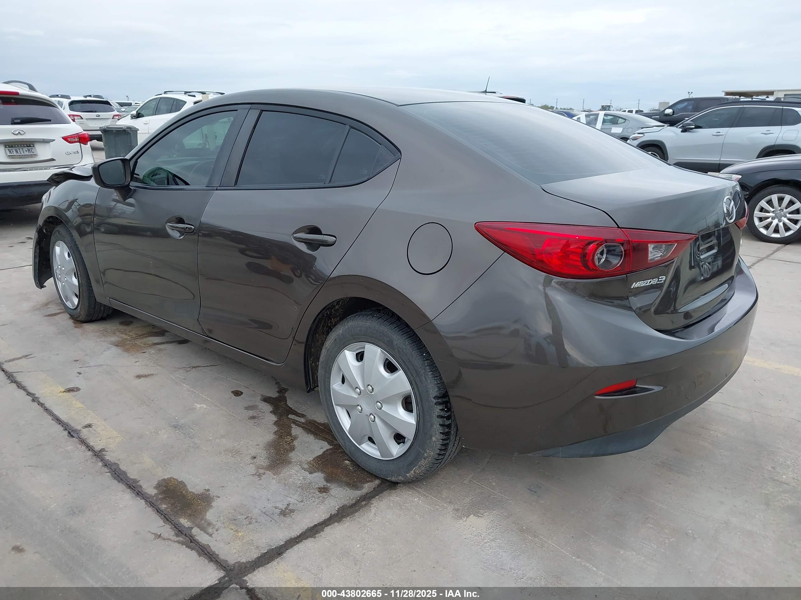 MAZDA MAZDA3 image 3