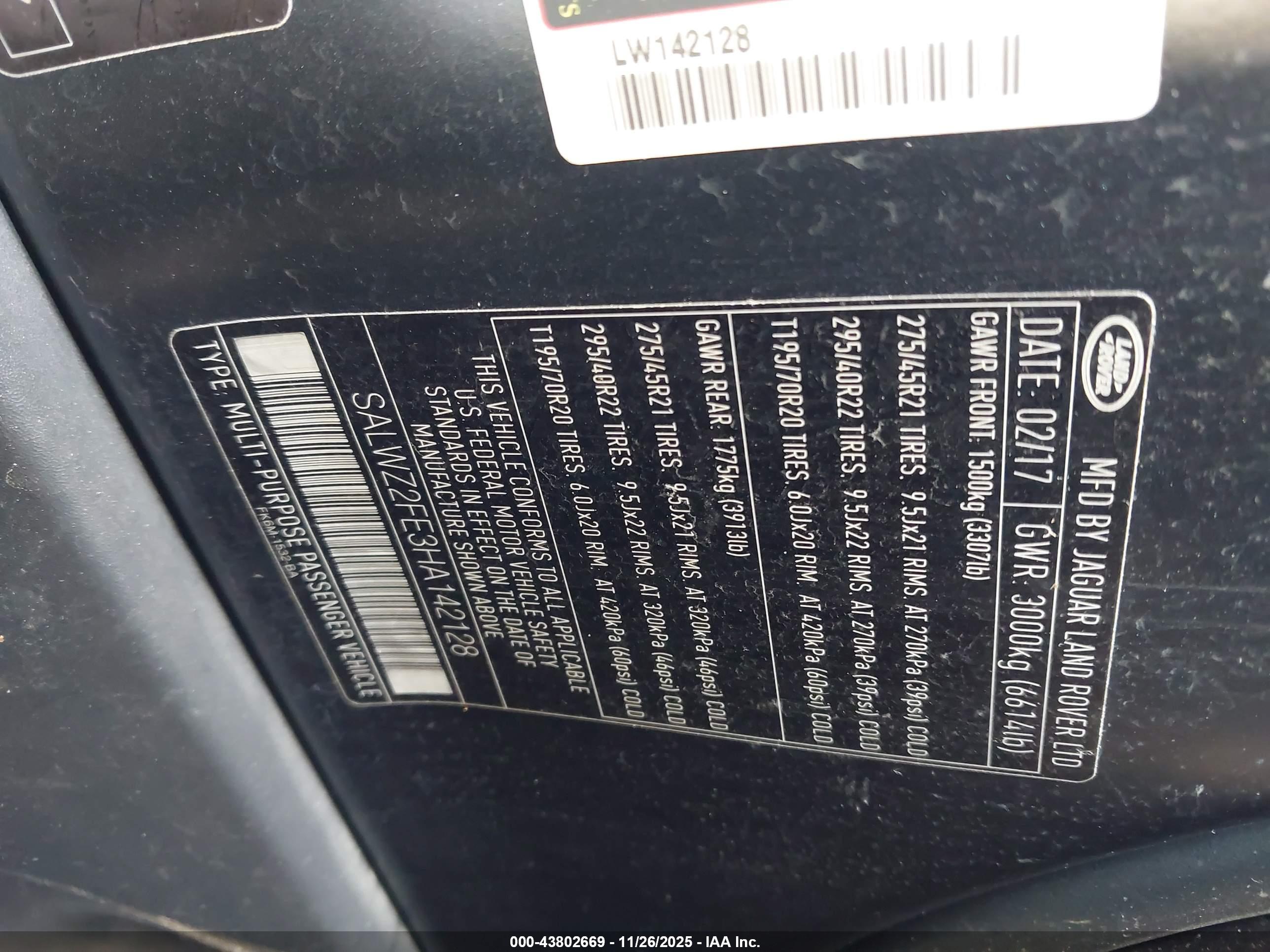 LAND ROVER image 9