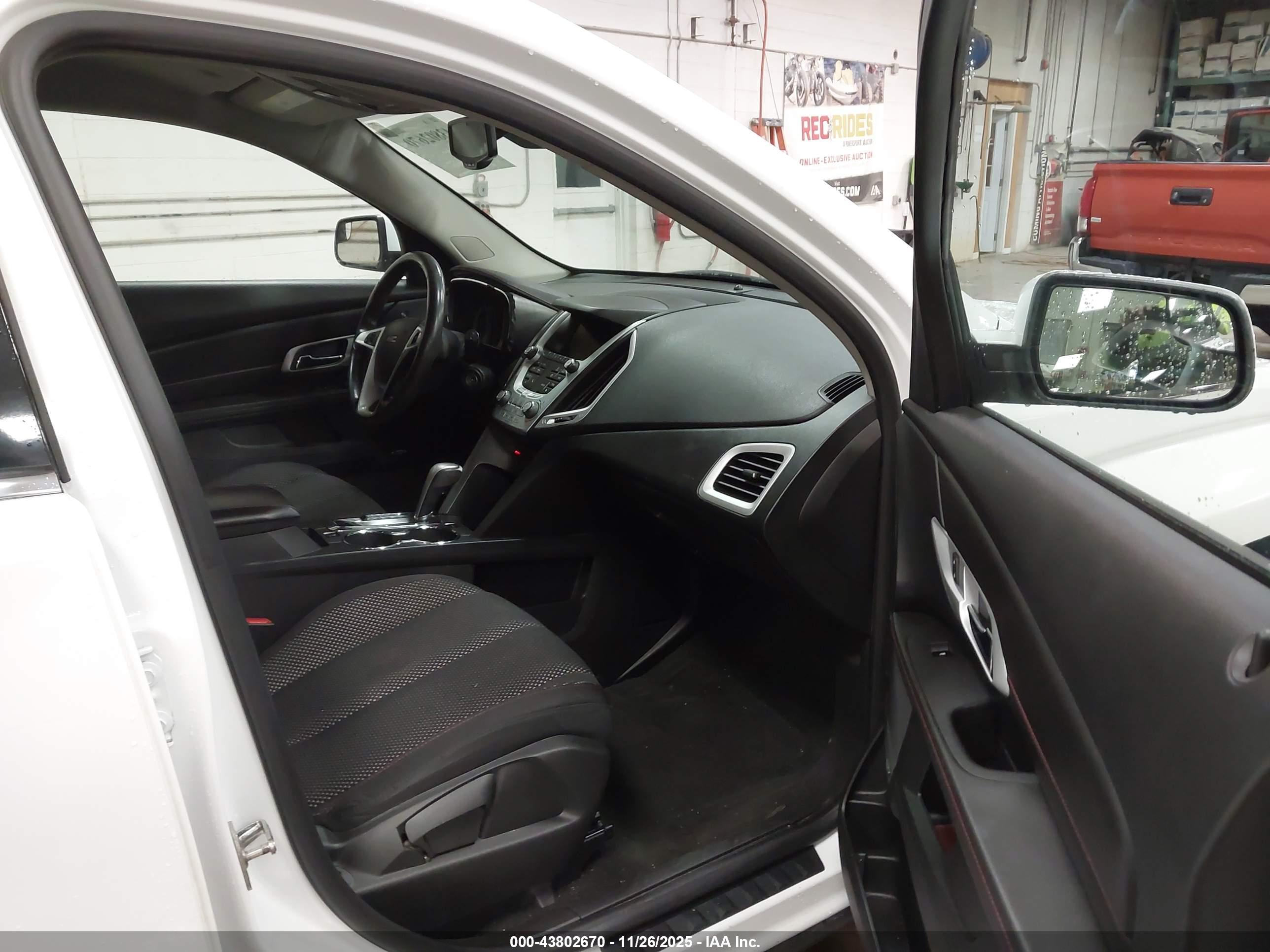 GMC TERRAIN image 5