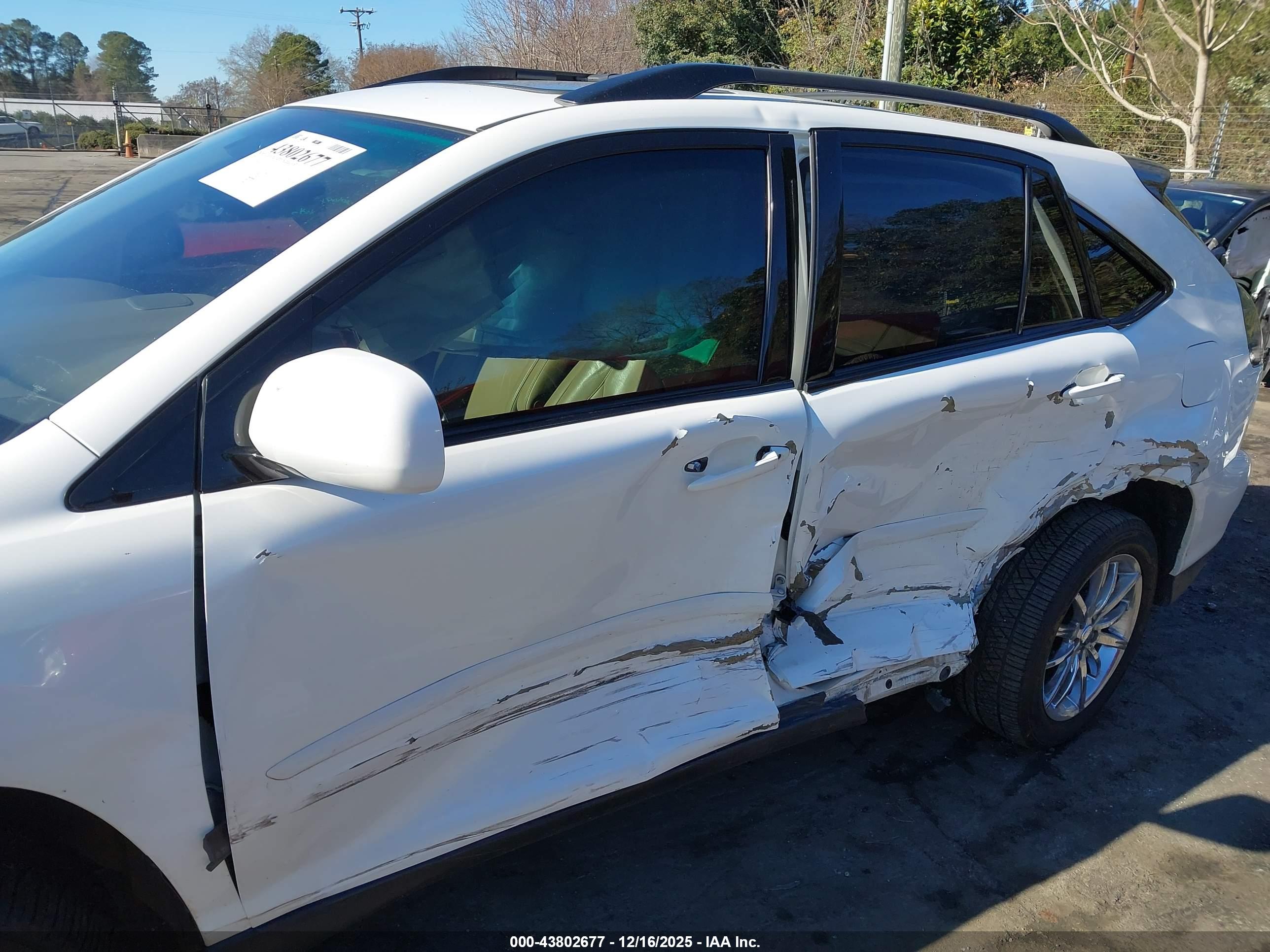 LEXUS RX image 6