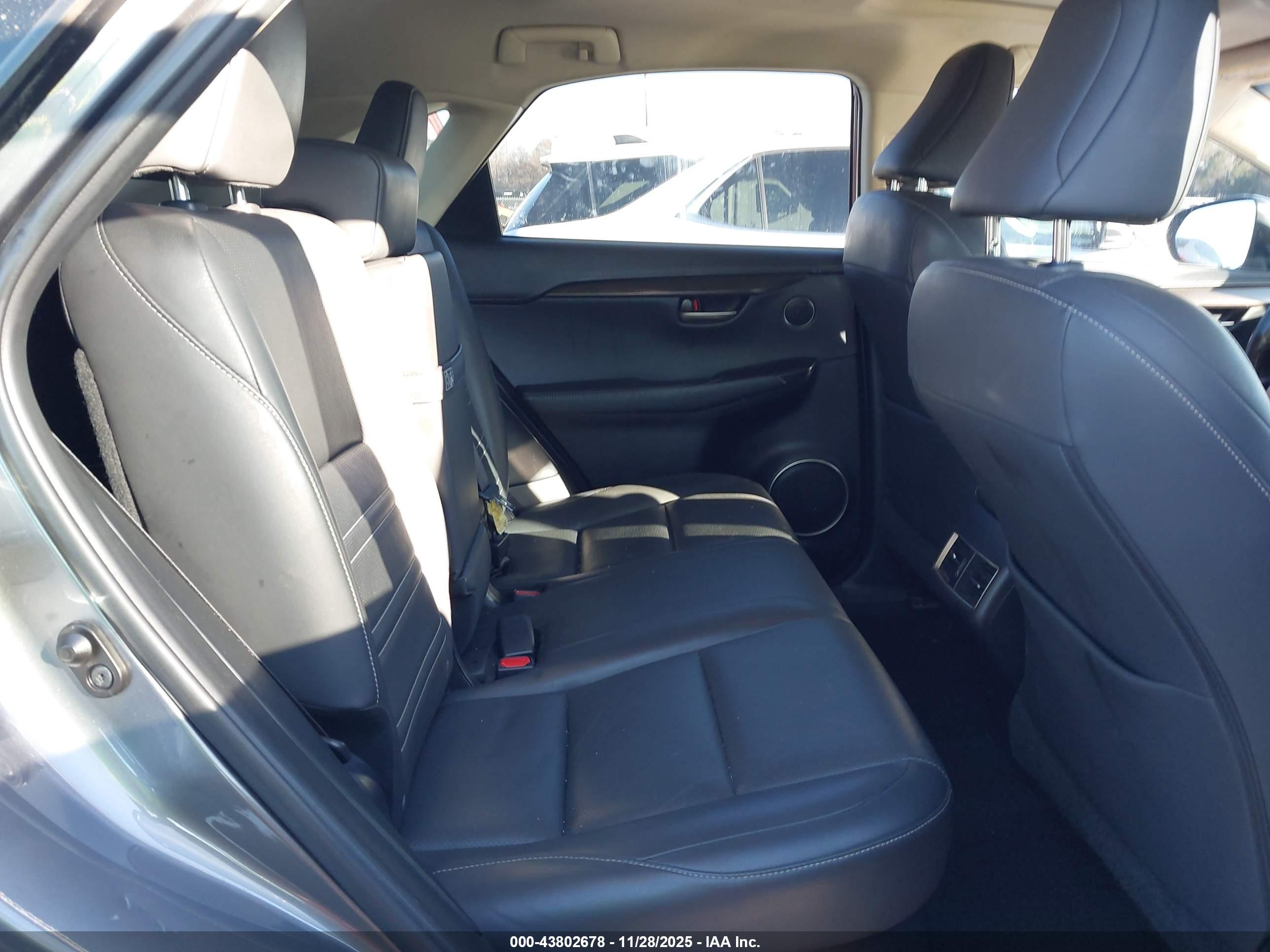 LEXUS NX image 8