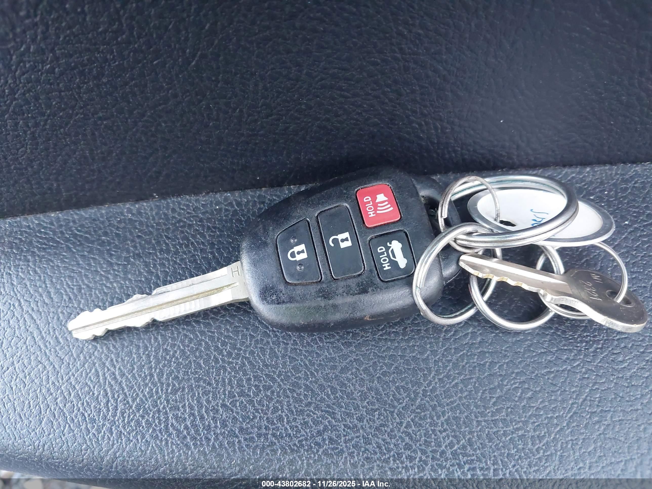 TOYOTA CAMRY image 11