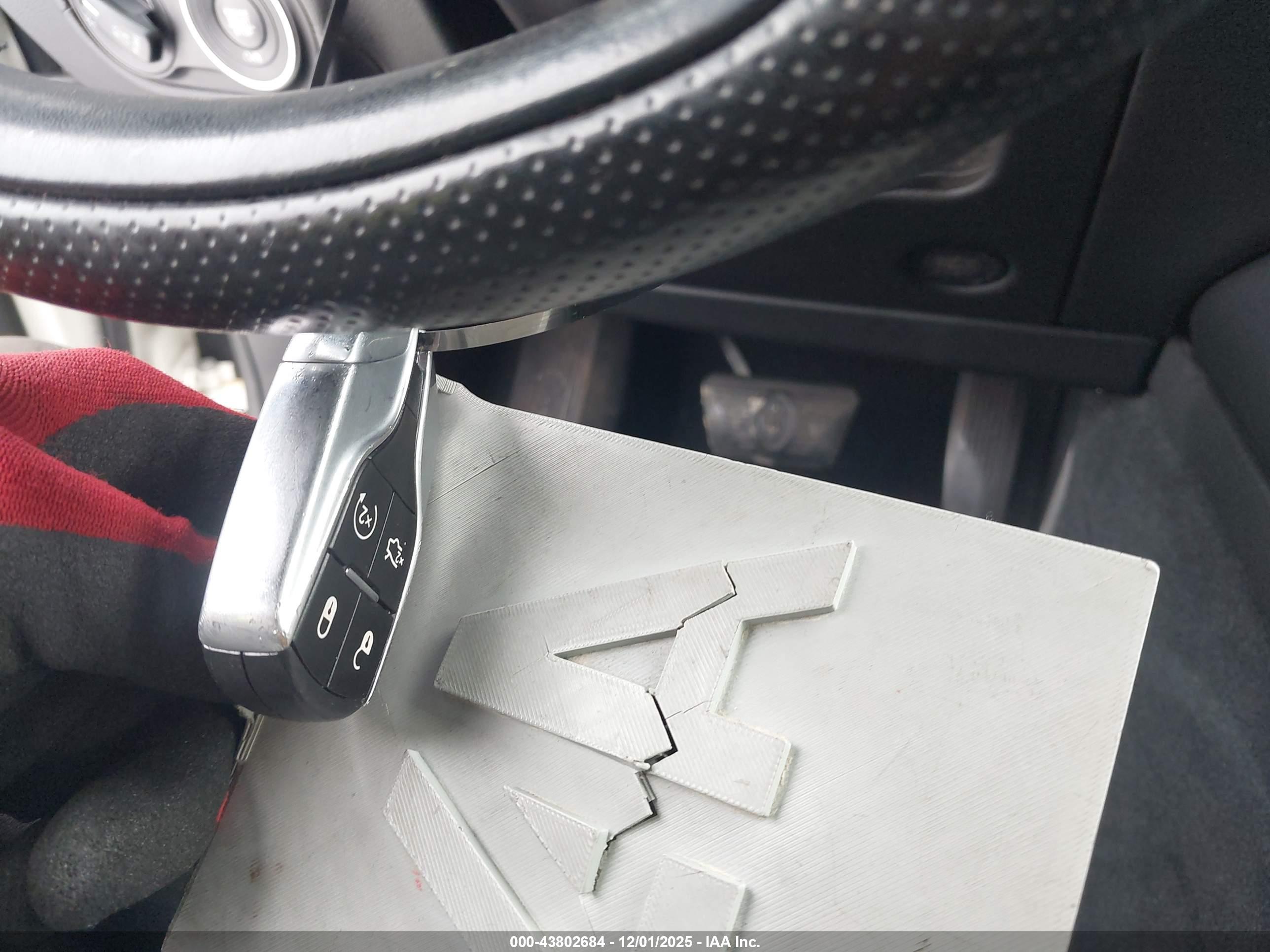 MASERATI LEVANTE image 11