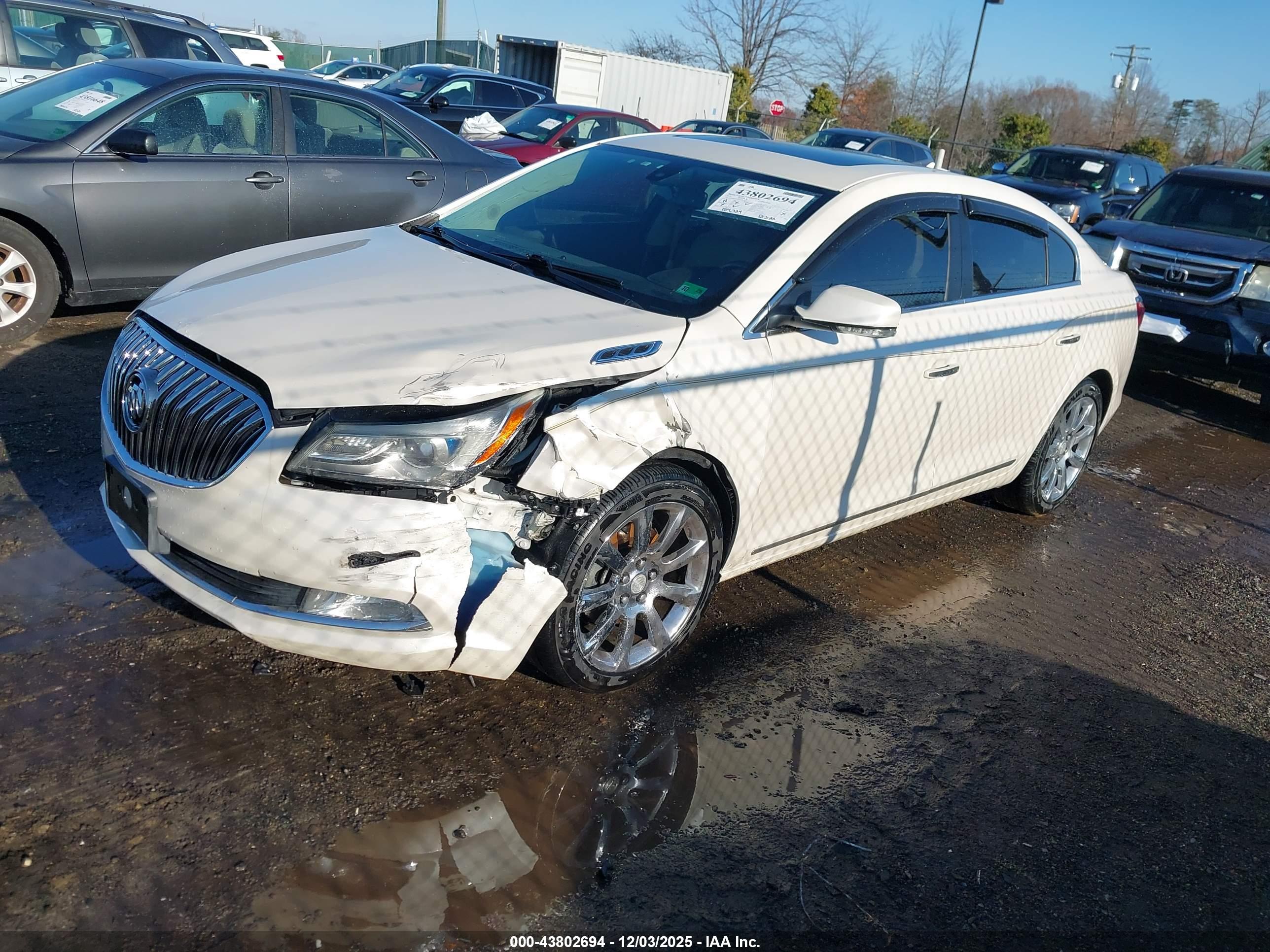 BUICK LACROSSE image 2