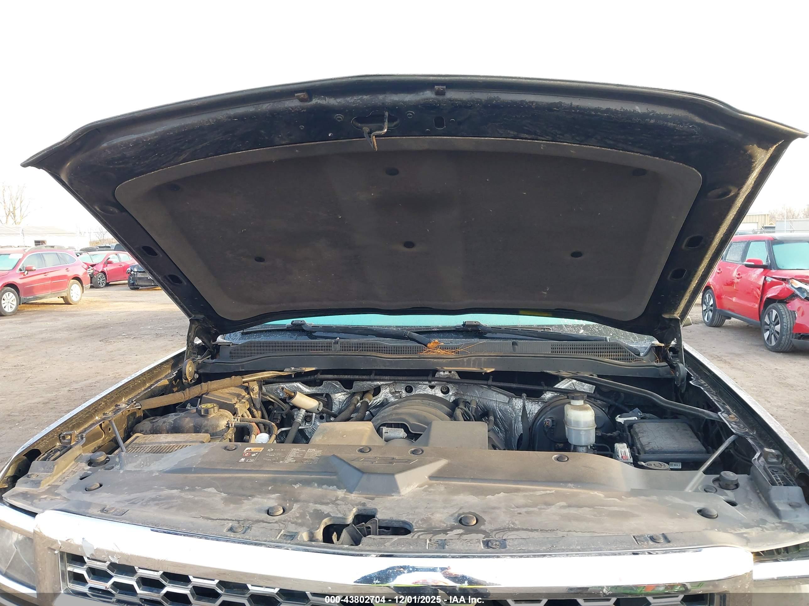 CHEVROLET SILVERADO image 10