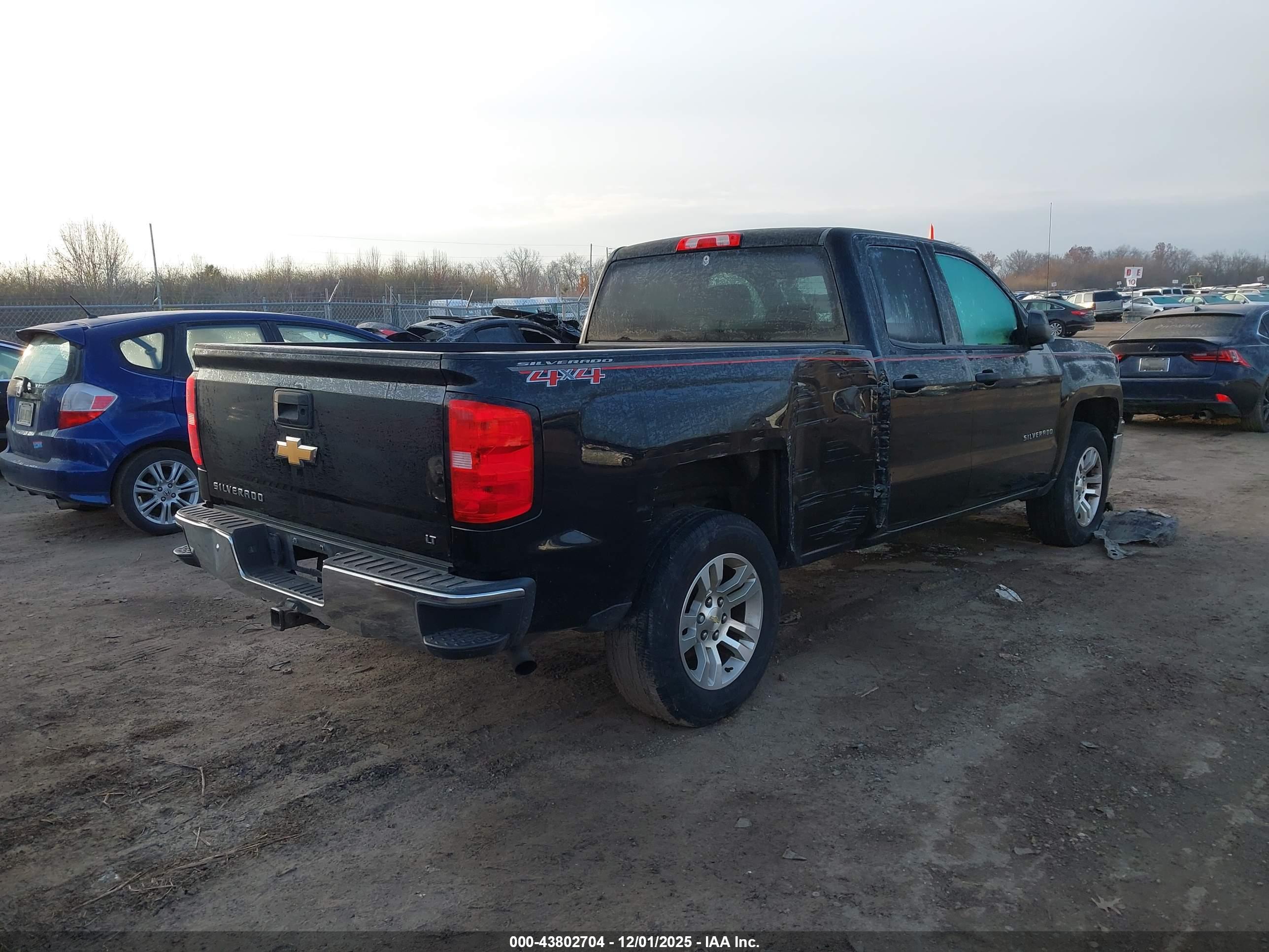 CHEVROLET SILVERADO image 4