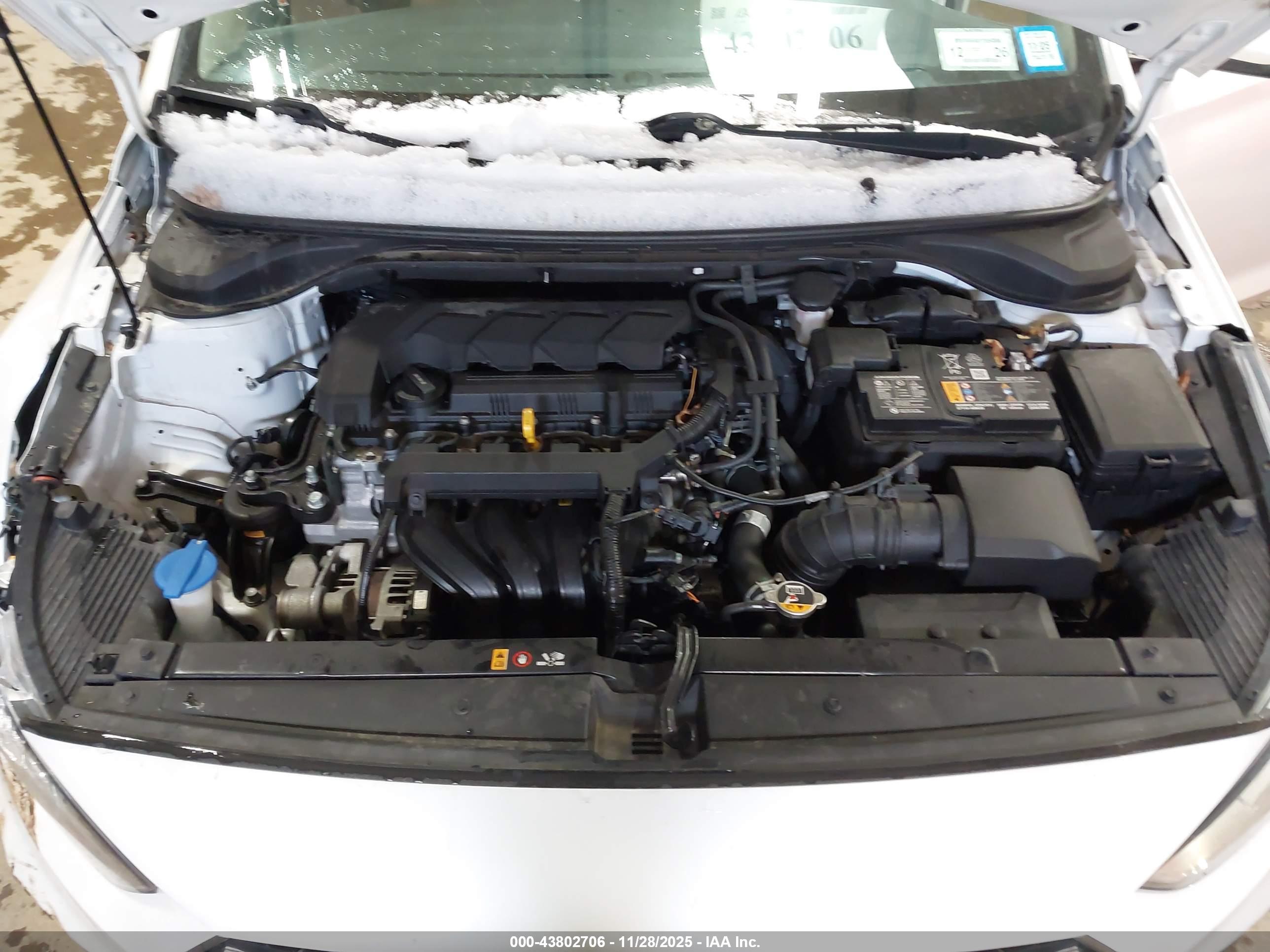 HYUNDAI ACCENT image 10